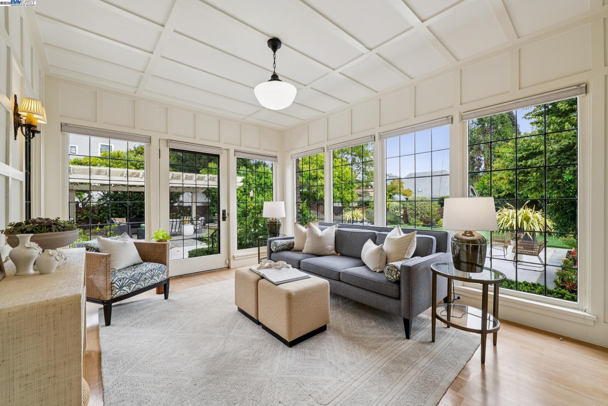 Detail Gallery Image 24 of 60 For 1232 Bay Street, Alameda,  CA 94501 - 8 Beds | 3/3 Baths
