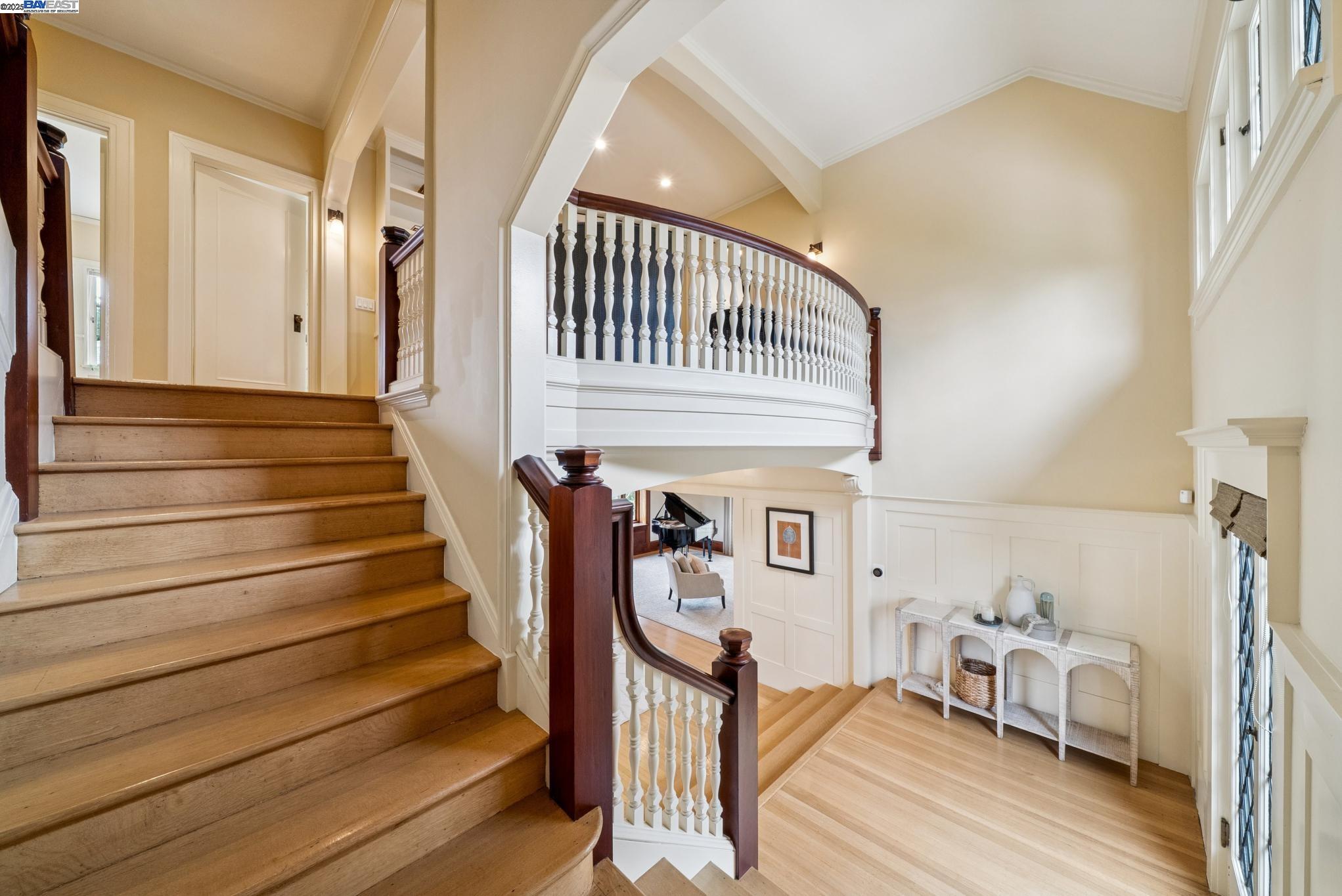 Detail Gallery Image 26 of 60 For 1232 Bay Street, Alameda,  CA 94501 - 8 Beds | 3/3 Baths
