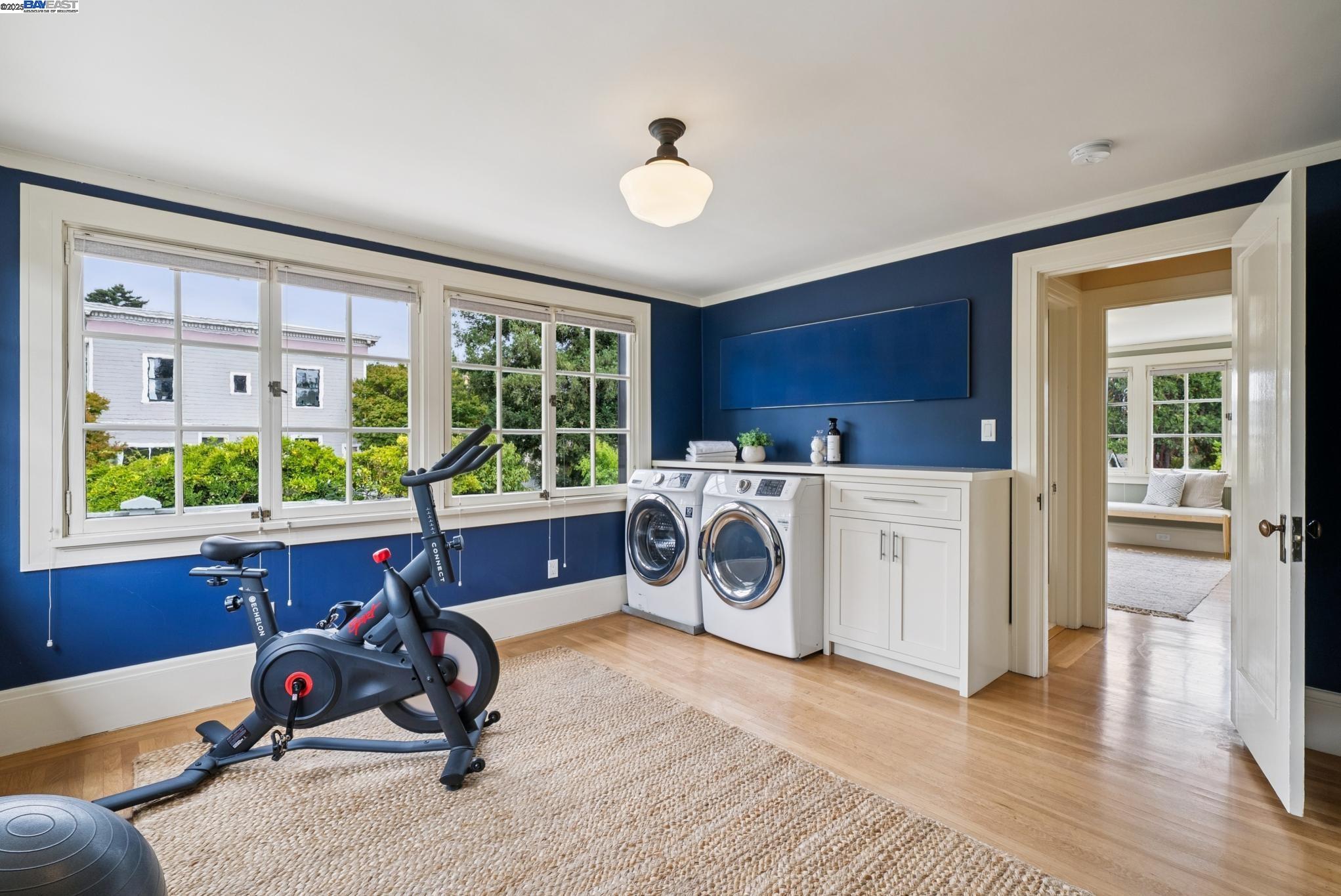 Detail Gallery Image 34 of 60 For 1232 Bay Street, Alameda,  CA 94501 - 8 Beds | 3/3 Baths