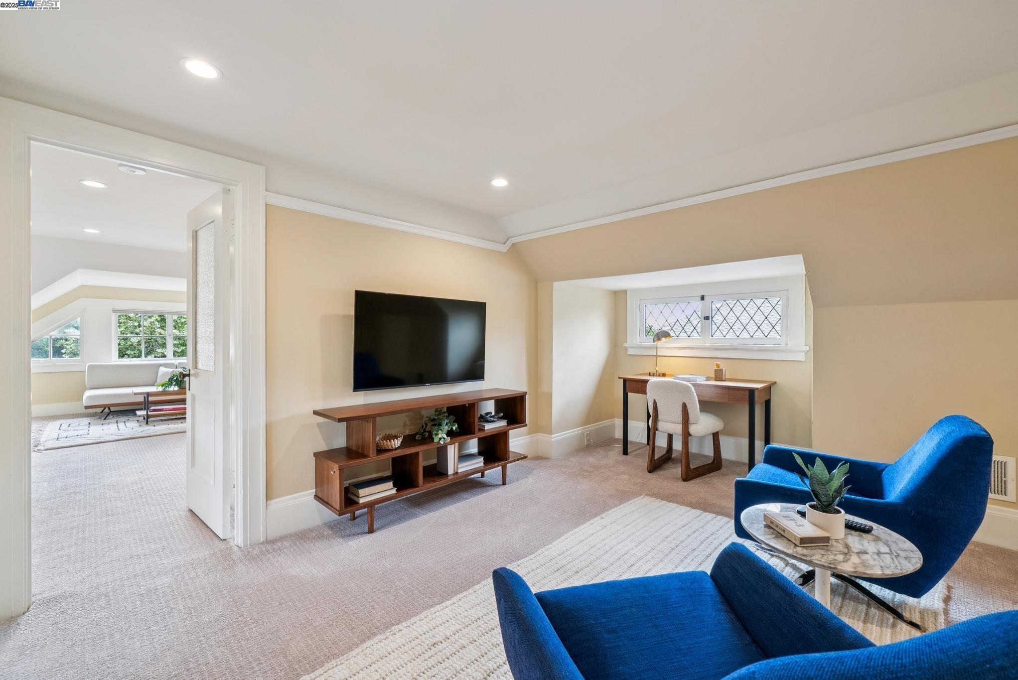 Detail Gallery Image 36 of 60 For 1232 Bay Street, Alameda,  CA 94501 - 8 Beds | 3/3 Baths