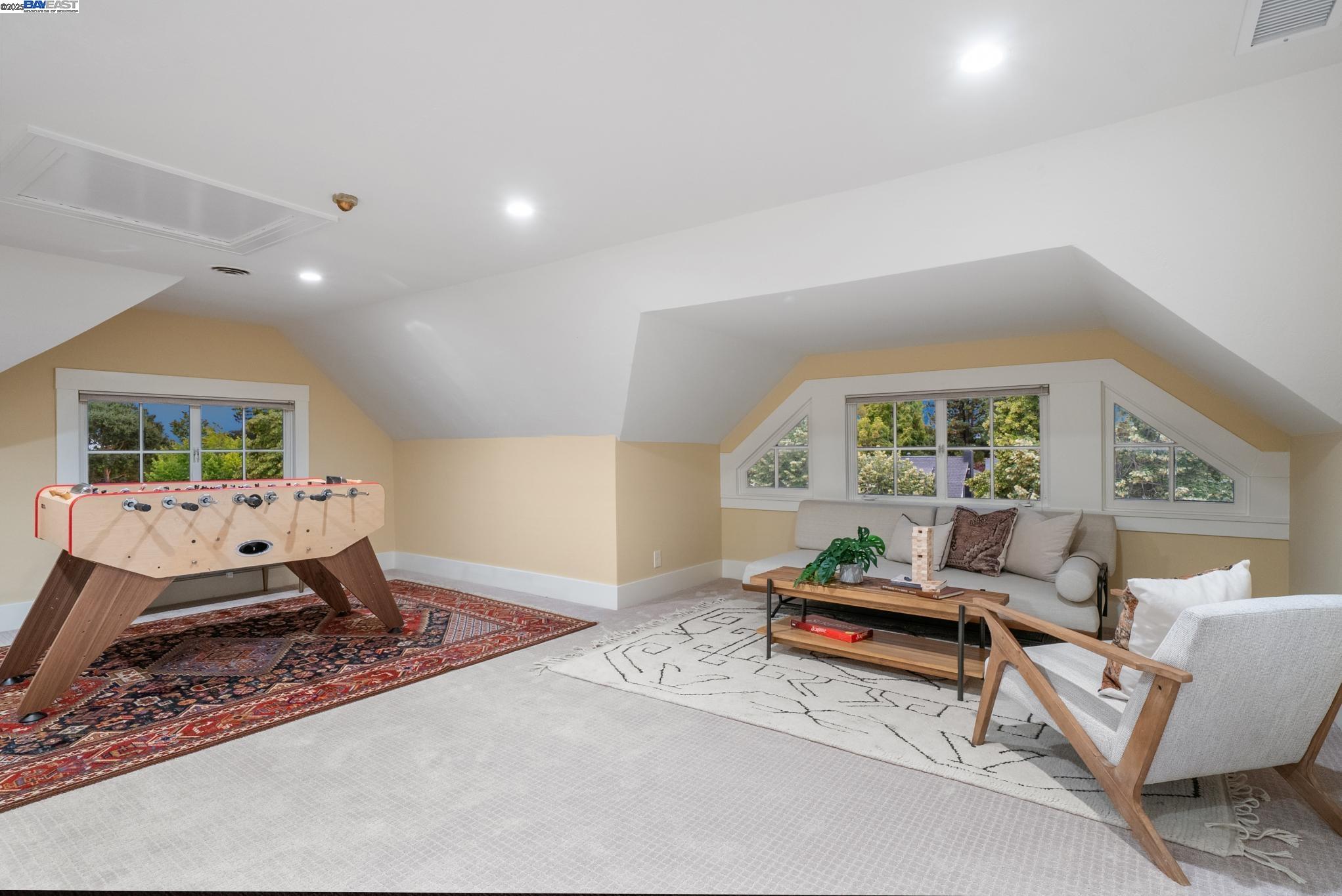 Detail Gallery Image 39 of 60 For 1232 Bay Street, Alameda,  CA 94501 - 8 Beds | 3/3 Baths