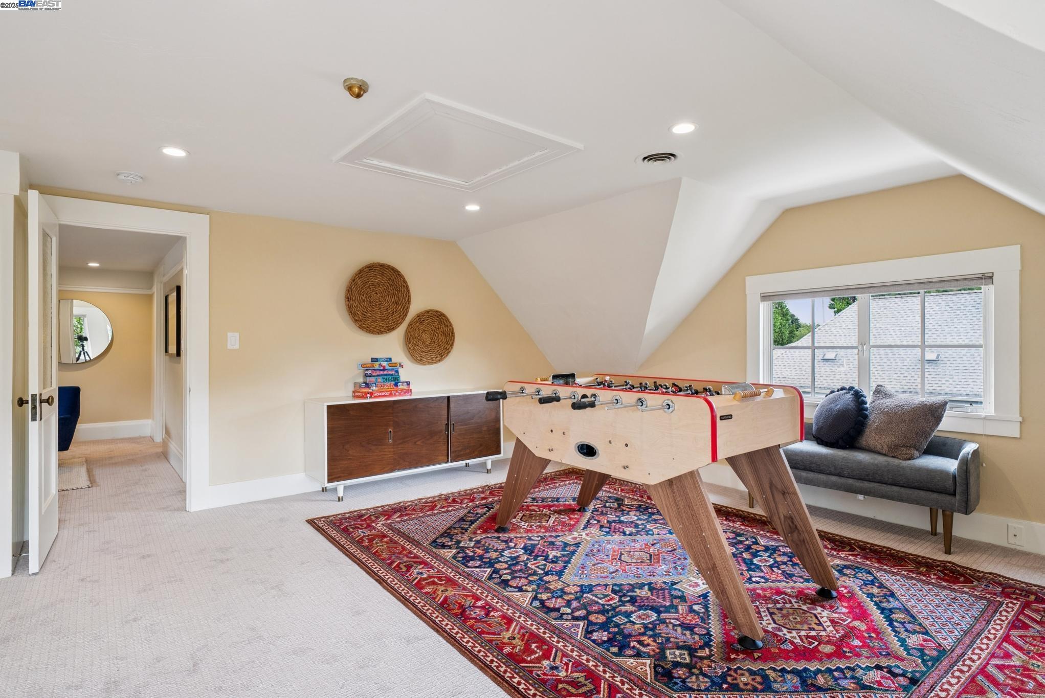 Detail Gallery Image 41 of 60 For 1232 Bay Street, Alameda,  CA 94501 - 8 Beds | 3/3 Baths