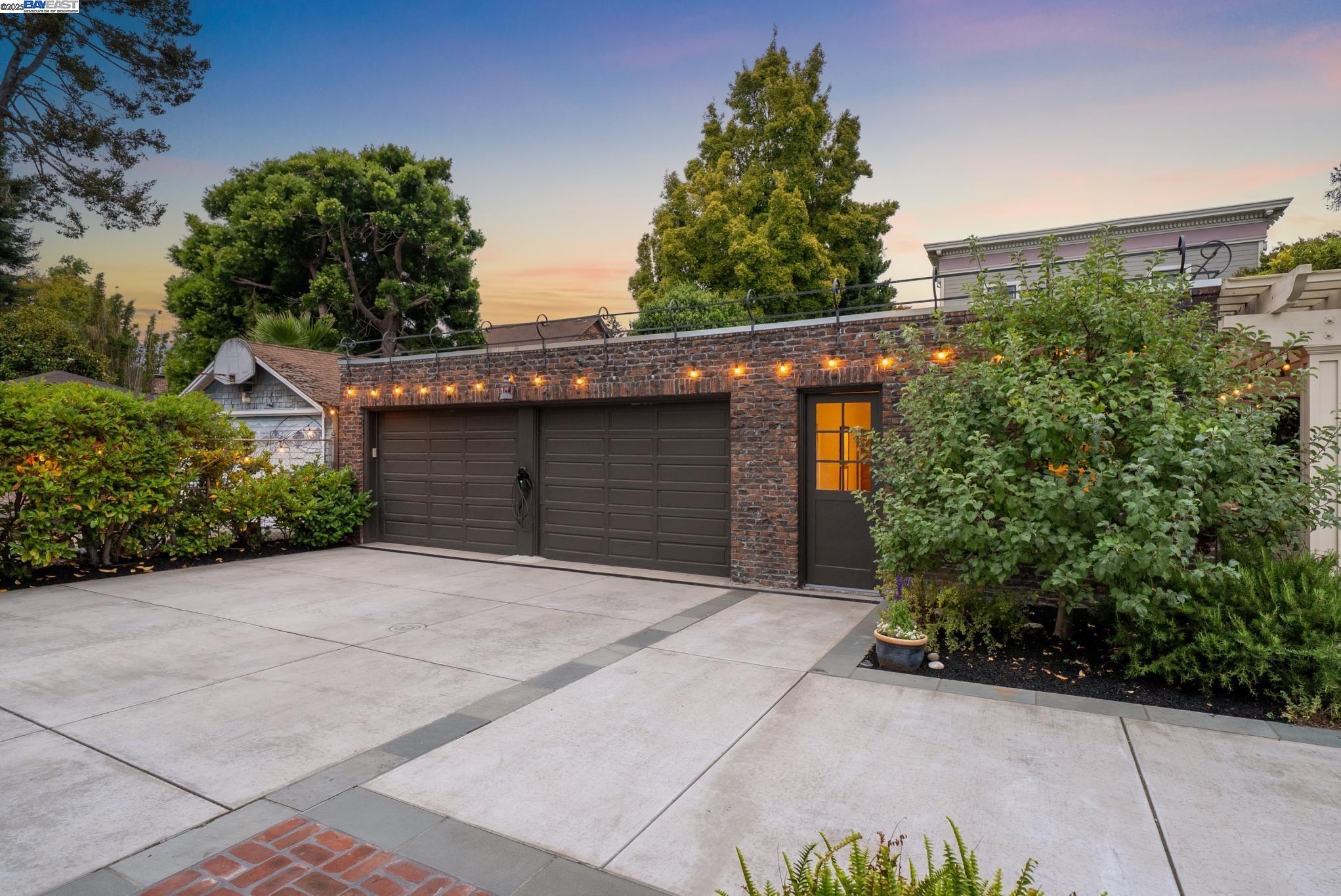 Detail Gallery Image 54 of 60 For 1232 Bay Street, Alameda,  CA 94501 - 8 Beds | 3/3 Baths