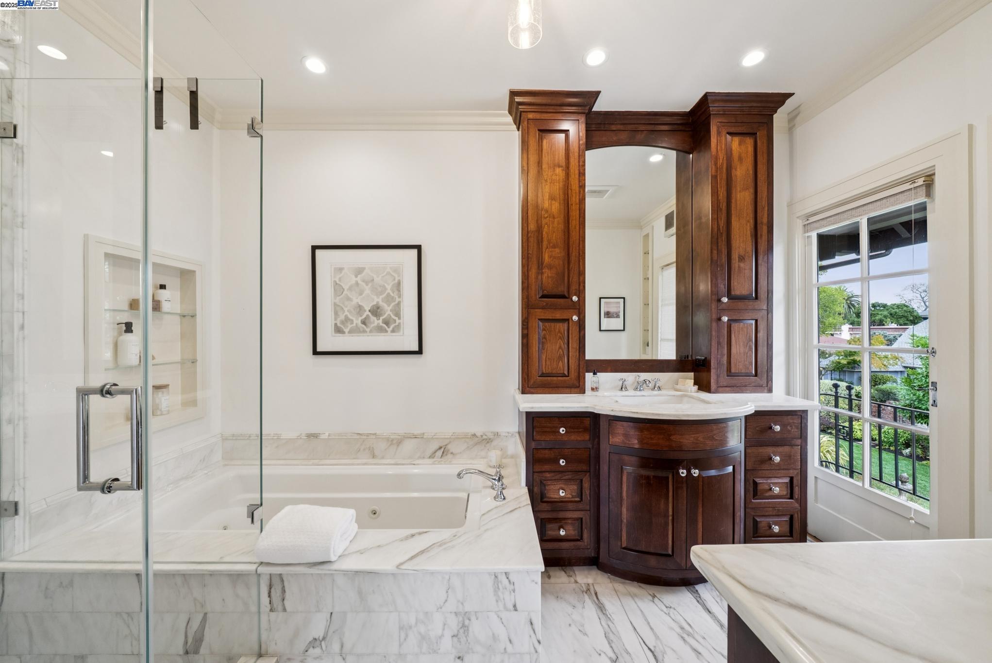 Detail Gallery Image 58 of 60 For 1232 Bay Street, Alameda,  CA 94501 - 8 Beds | 3/3 Baths