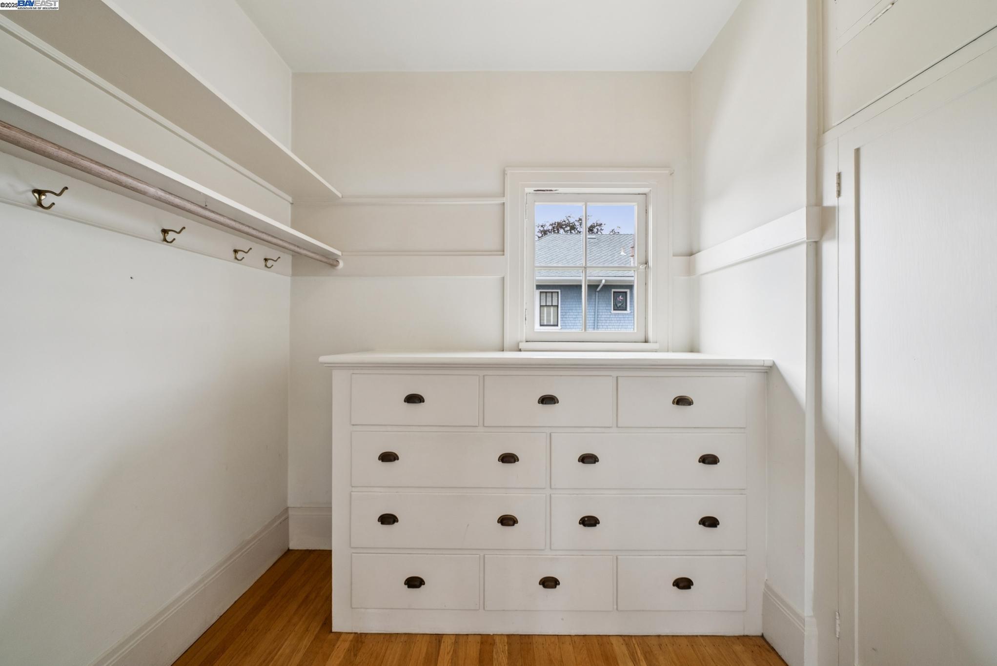 Detail Gallery Image 59 of 60 For 1232 Bay Street, Alameda,  CA 94501 - 8 Beds | 3/3 Baths