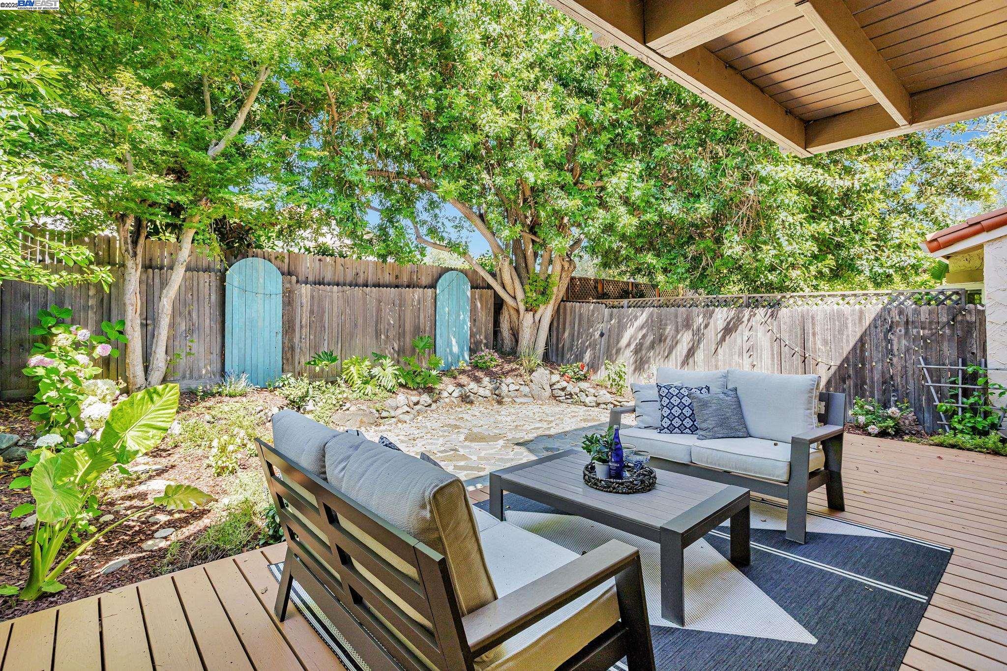 Detail Gallery Image 29 of 43 For 142 Calle Larga, Los Gatos,  CA 95032 - 3 Beds | 3 Baths