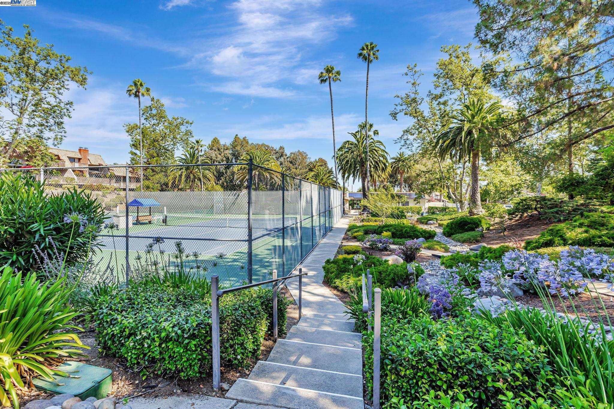 Detail Gallery Image 36 of 43 For 142 Calle Larga, Los Gatos,  CA 95032 - 3 Beds | 3 Baths