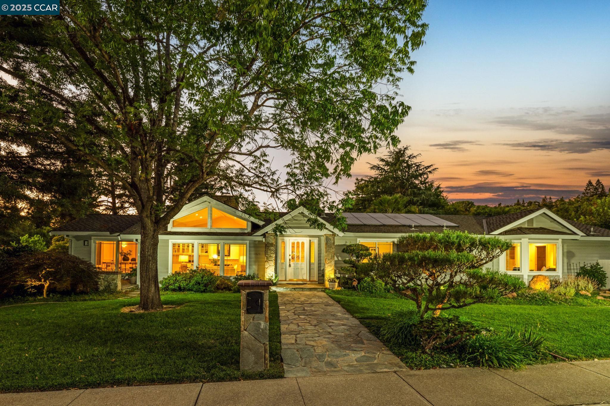 Detail Gallery Image 3 of 59 For 1023 White Gate Rd, Alamo,  CA 94507 - 4 Beds | 3/1 Baths
