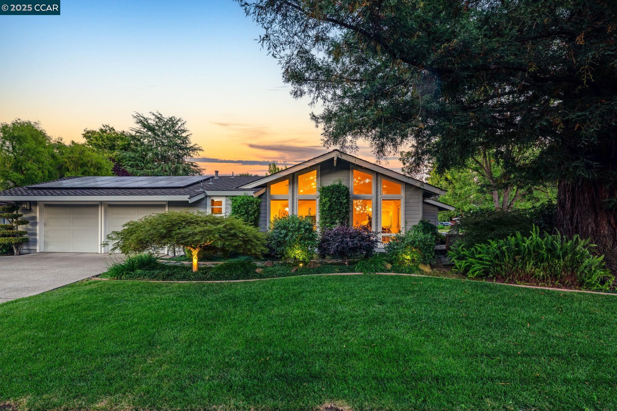 Detail Gallery Image 5 of 59 For 1023 White Gate Rd, Alamo,  CA 94507 - 4 Beds | 3/1 Baths