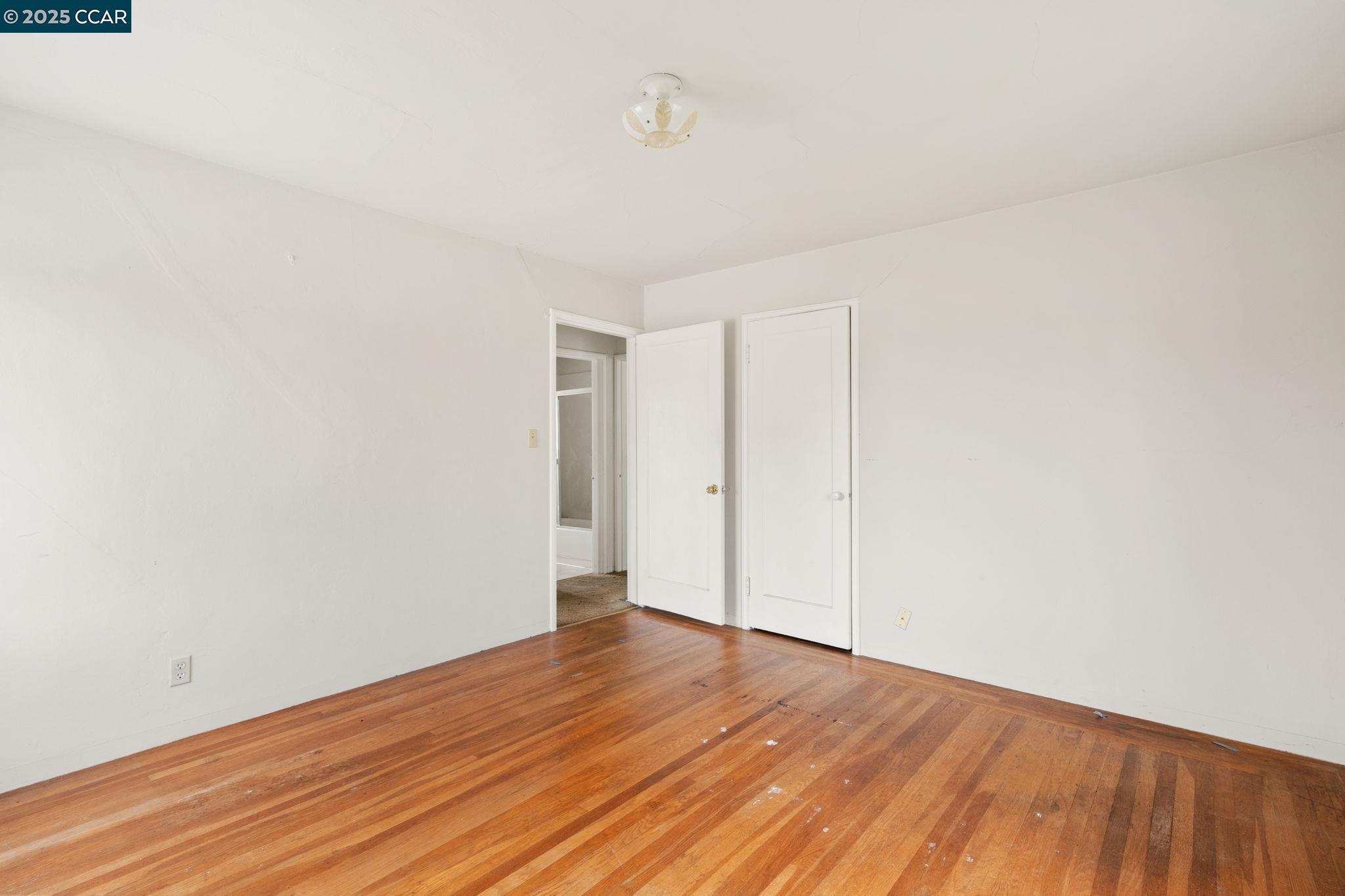Detail Gallery Image 18 of 52 For 1700 San Benito St, Richmond,  CA 94804 - 5 Beds | 2 Baths