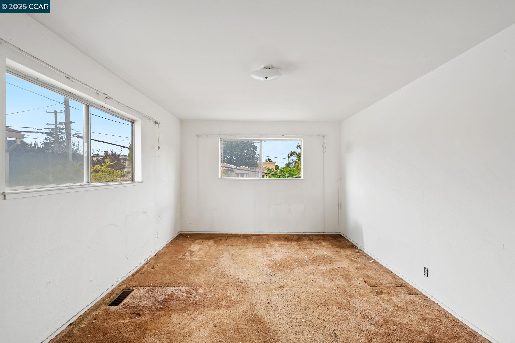 Detail Gallery Image 38 of 52 For 1700 San Benito St, Richmond,  CA 94804 - 5 Beds | 2 Baths