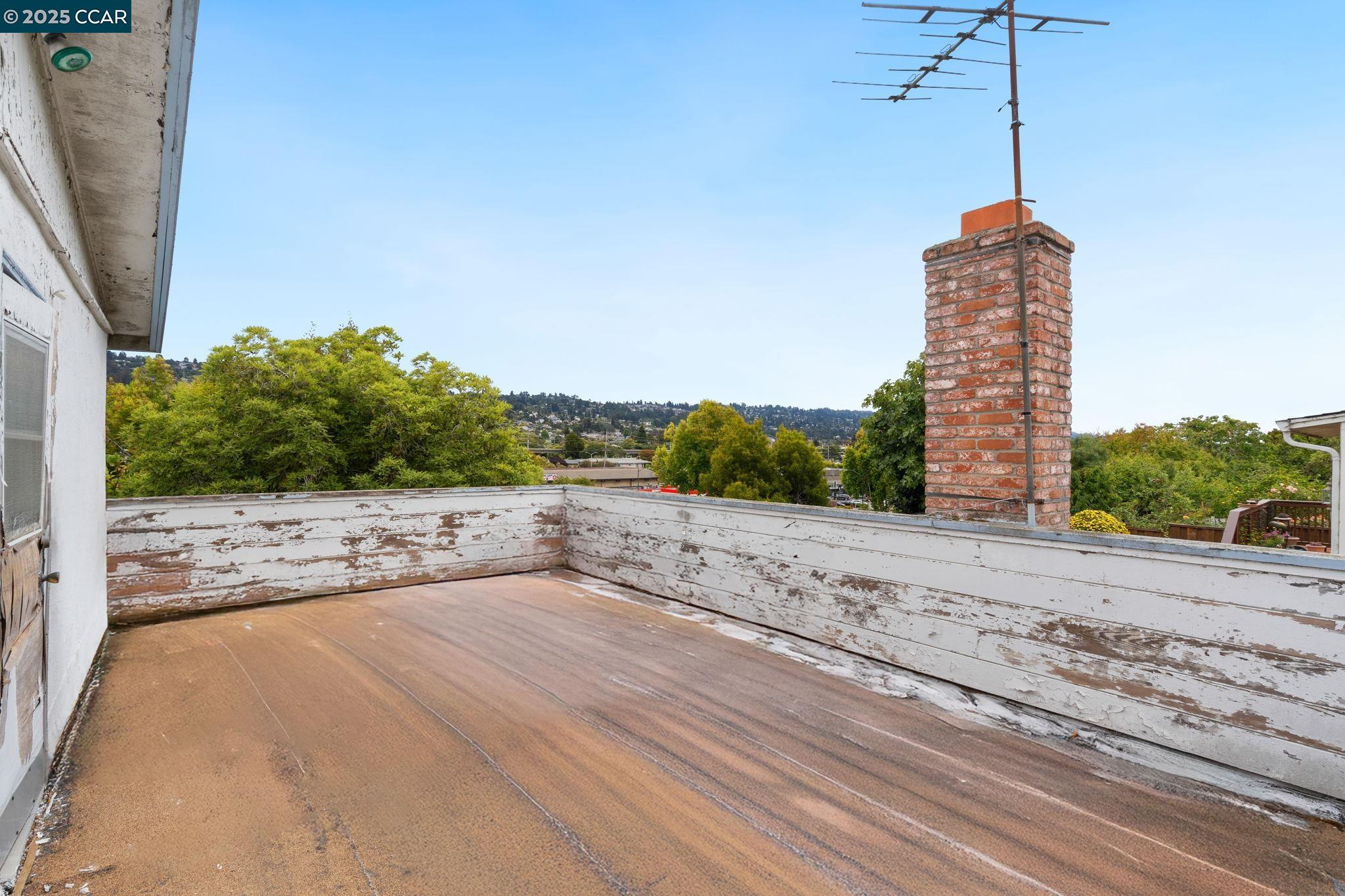 Detail Gallery Image 40 of 52 For 1700 San Benito St, Richmond,  CA 94804 - 5 Beds | 2 Baths