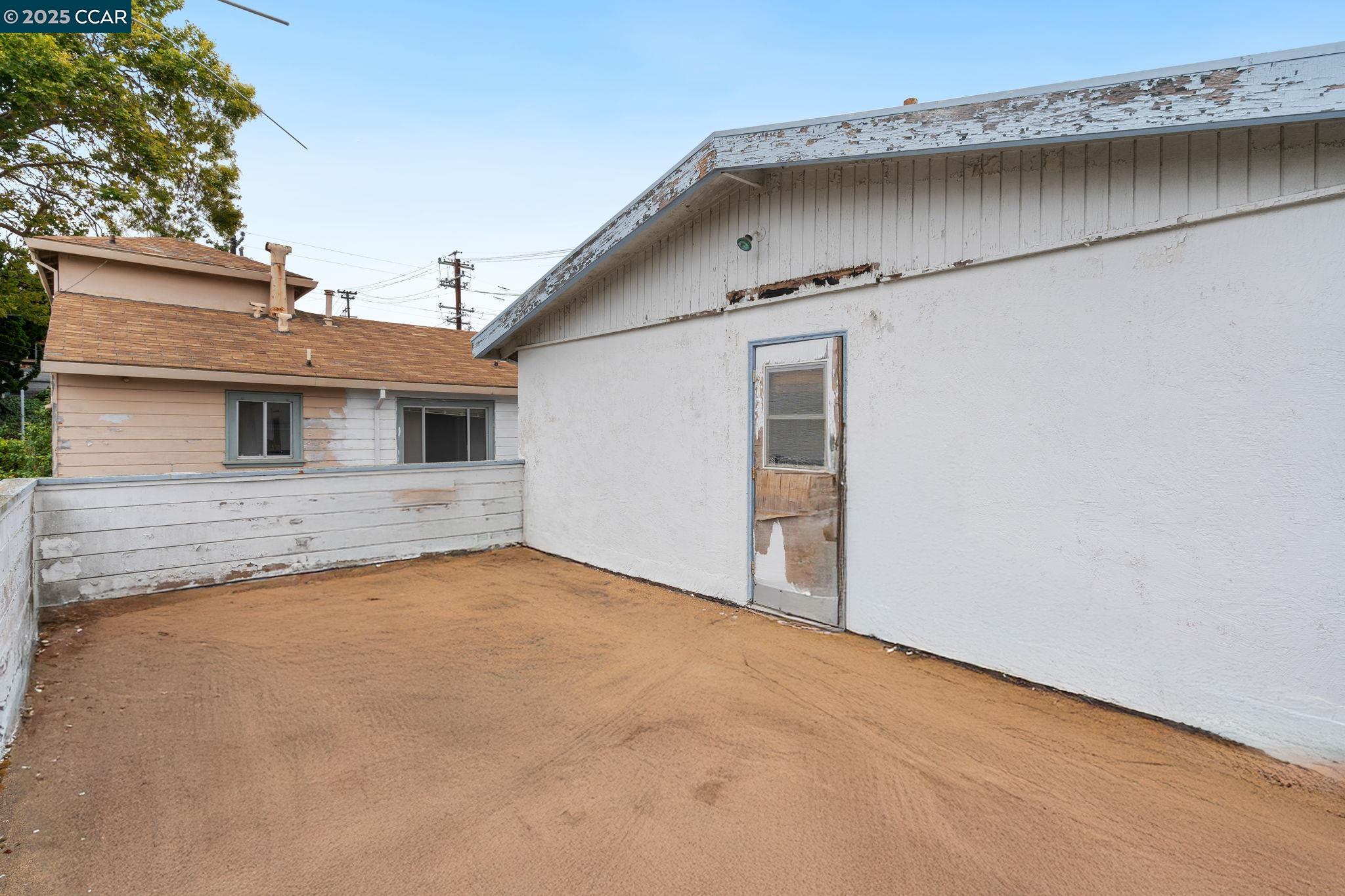 Detail Gallery Image 41 of 52 For 1700 San Benito St, Richmond,  CA 94804 - 5 Beds | 2 Baths