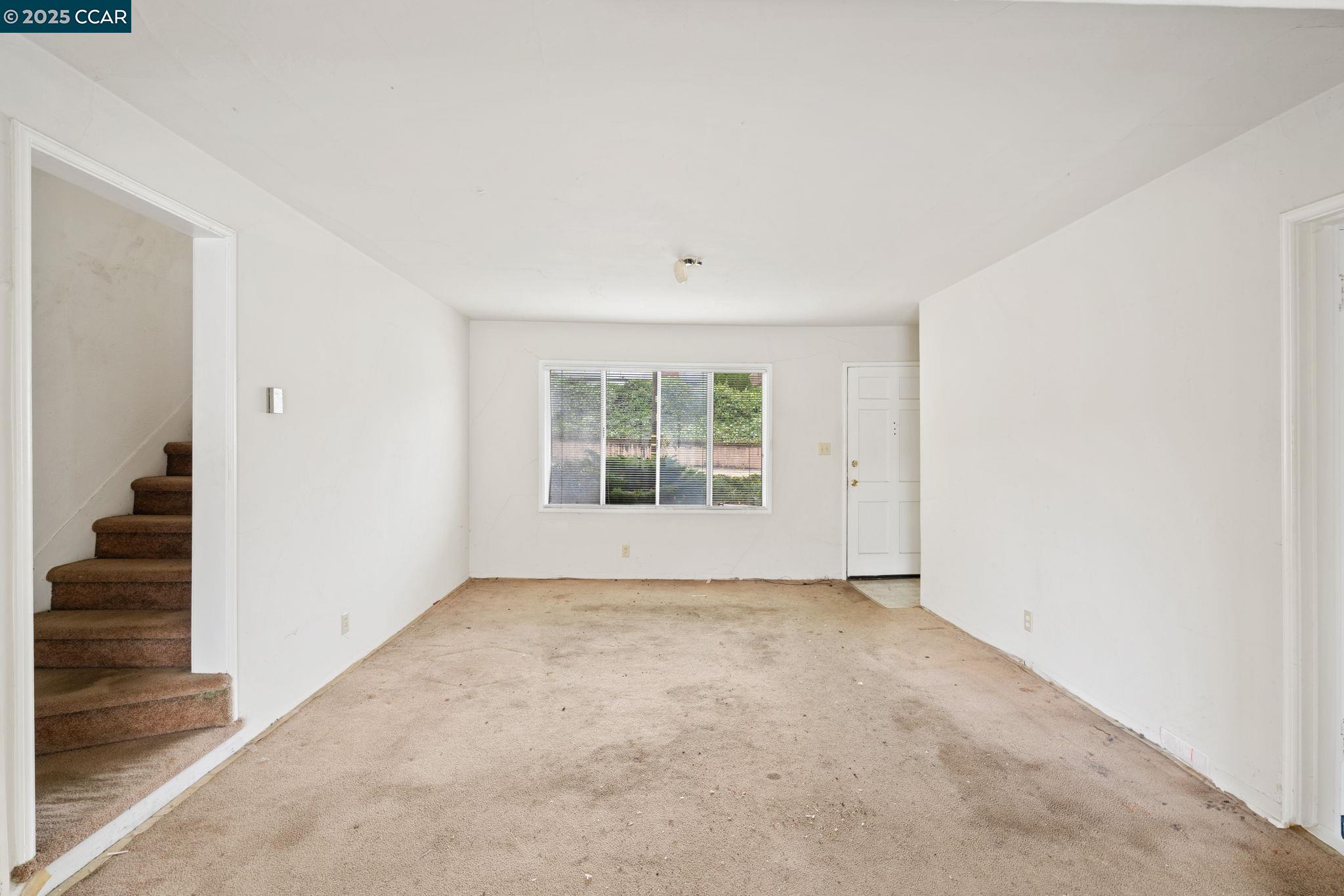 Detail Gallery Image 7 of 52 For 1700 San Benito St, Richmond,  CA 94804 - 5 Beds | 2 Baths