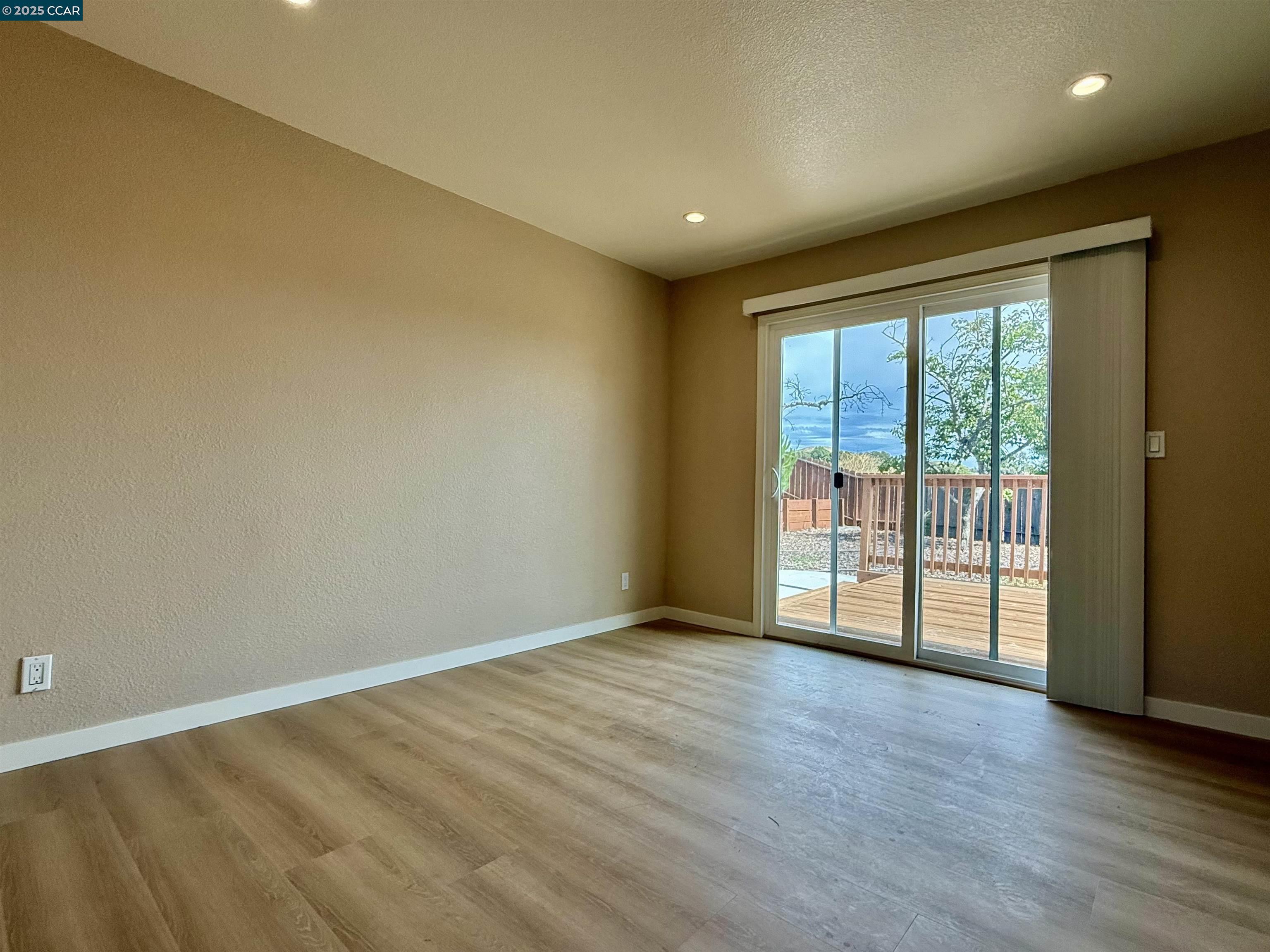 Detail Gallery Image 10 of 44 For 148 Lancaster Way, Vallejo,  CA 94591 - 4 Beds | 3 Baths