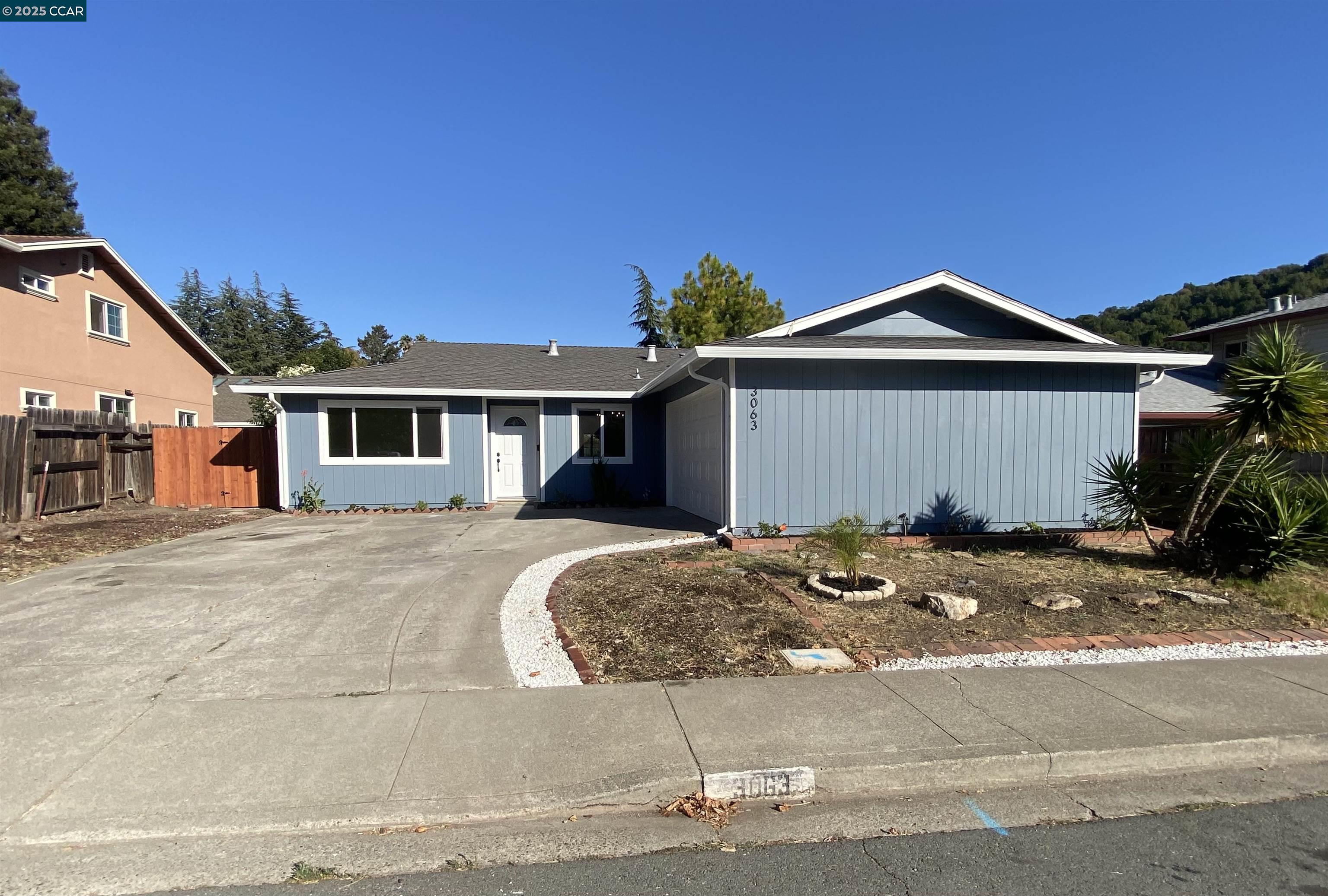 Detail Gallery Image 1 of 15 For 3063 Simas Ave, Pinole,  CA 94564 - 4 Beds | 2 Baths