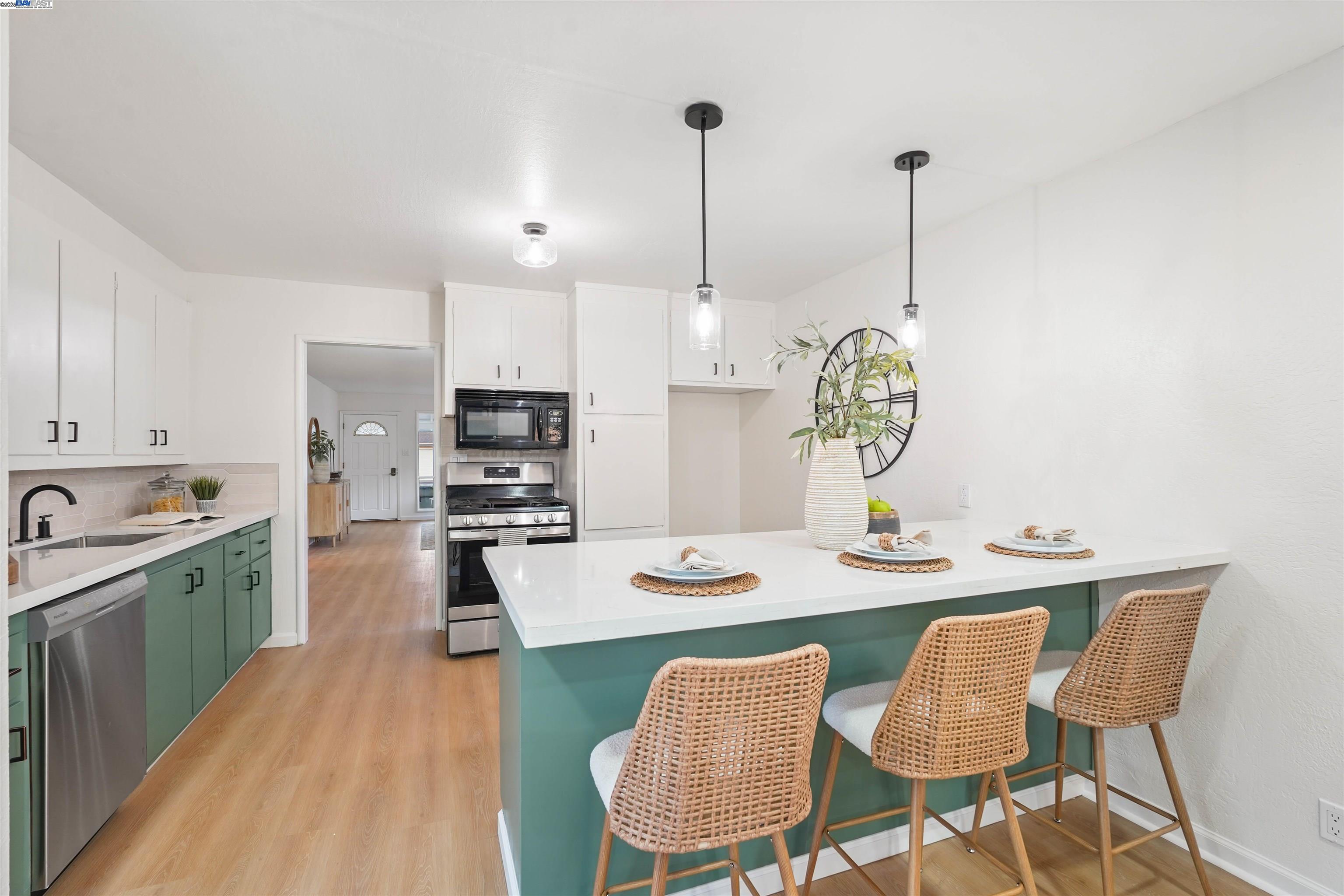Detail Gallery Image 14 of 40 For 793 Moraga Dr, San Leandro,  CA 94578 - 3 Beds | 2 Baths