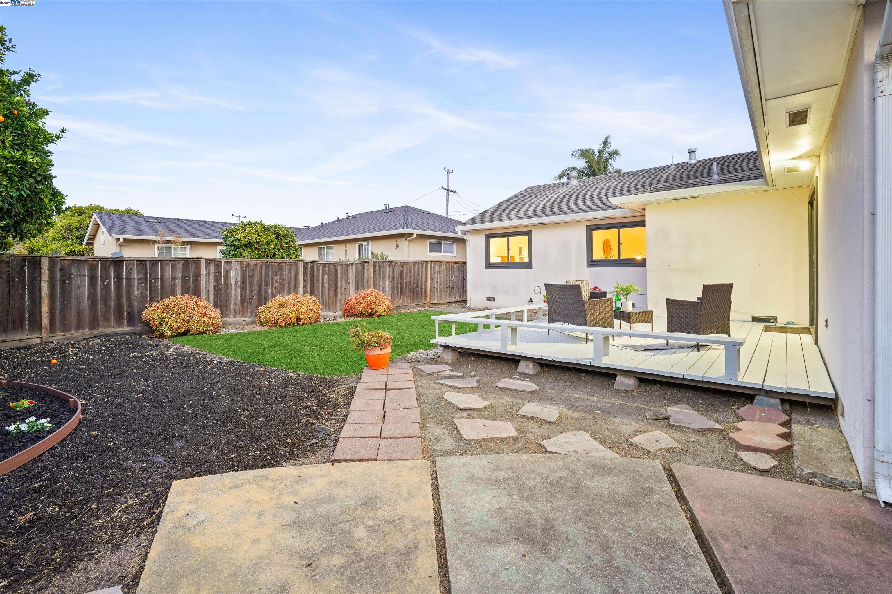 Detail Gallery Image 33 of 40 For 793 Moraga Dr, San Leandro,  CA 94578 - 3 Beds | 2 Baths