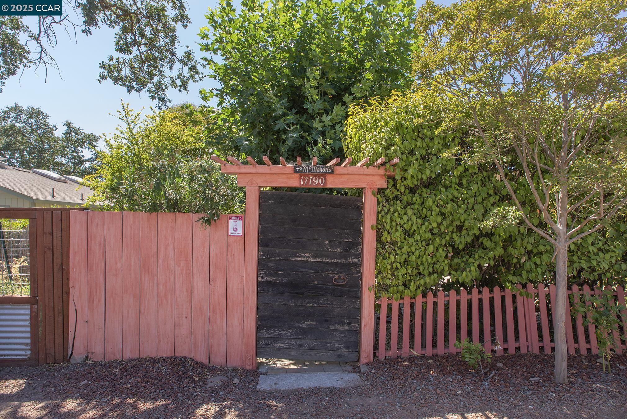 Detail Gallery Image 1 of 55 For 17190 Cedar Ave, Sonoma,  CA 95476 - 3 Beds | 1 Baths