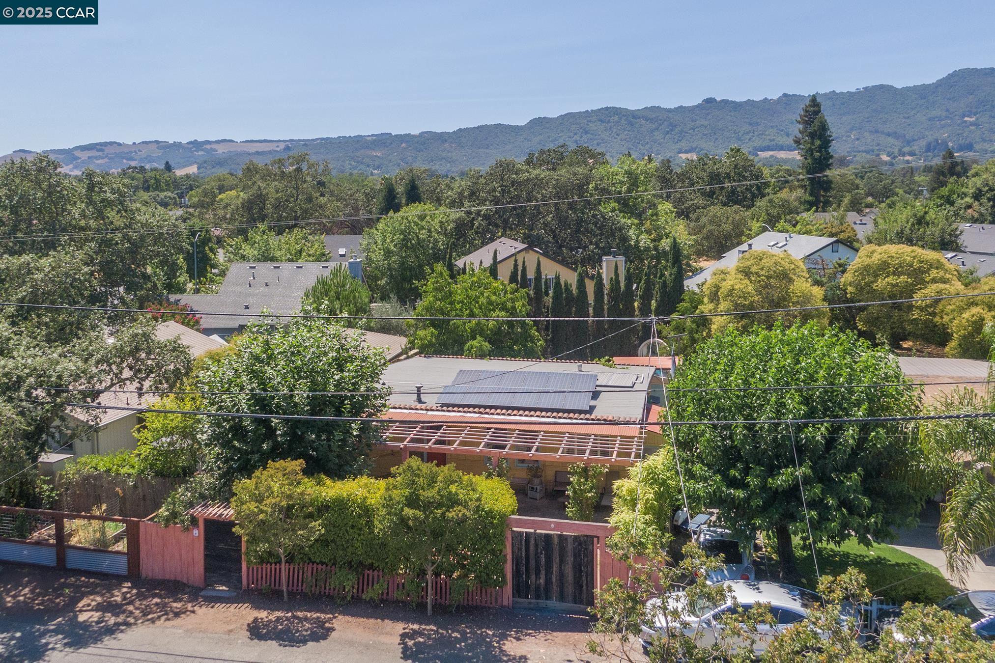 Detail Gallery Image 2 of 55 For 17190 Cedar Ave, Sonoma,  CA 95476 - 3 Beds | 1 Baths