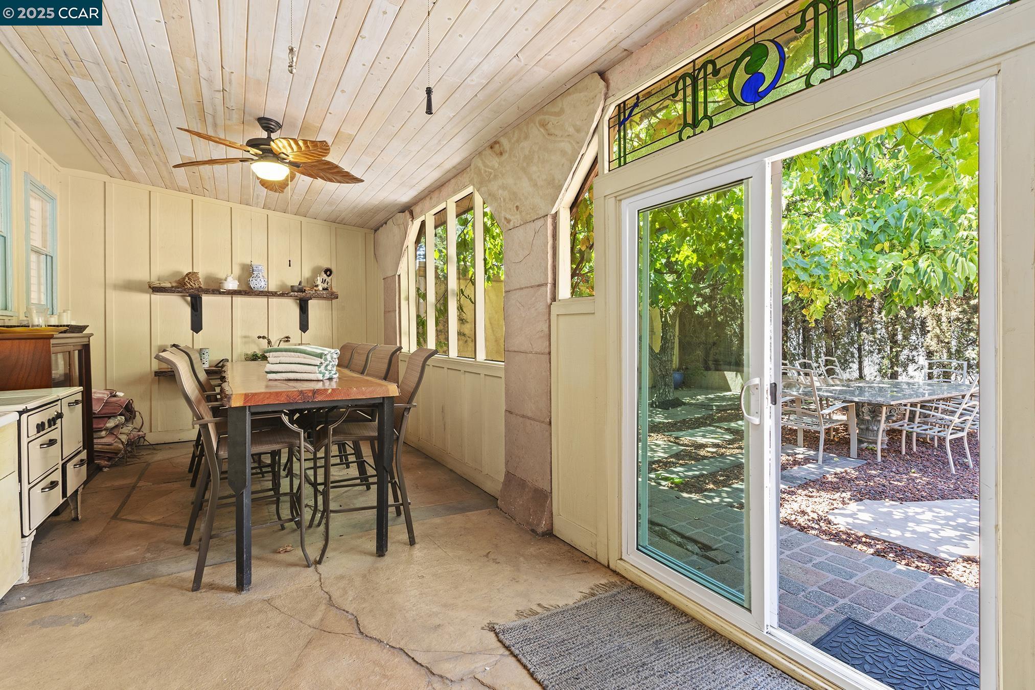 Detail Gallery Image 23 of 55 For 17190 Cedar Ave, Sonoma,  CA 95476 - 3 Beds | 1 Baths