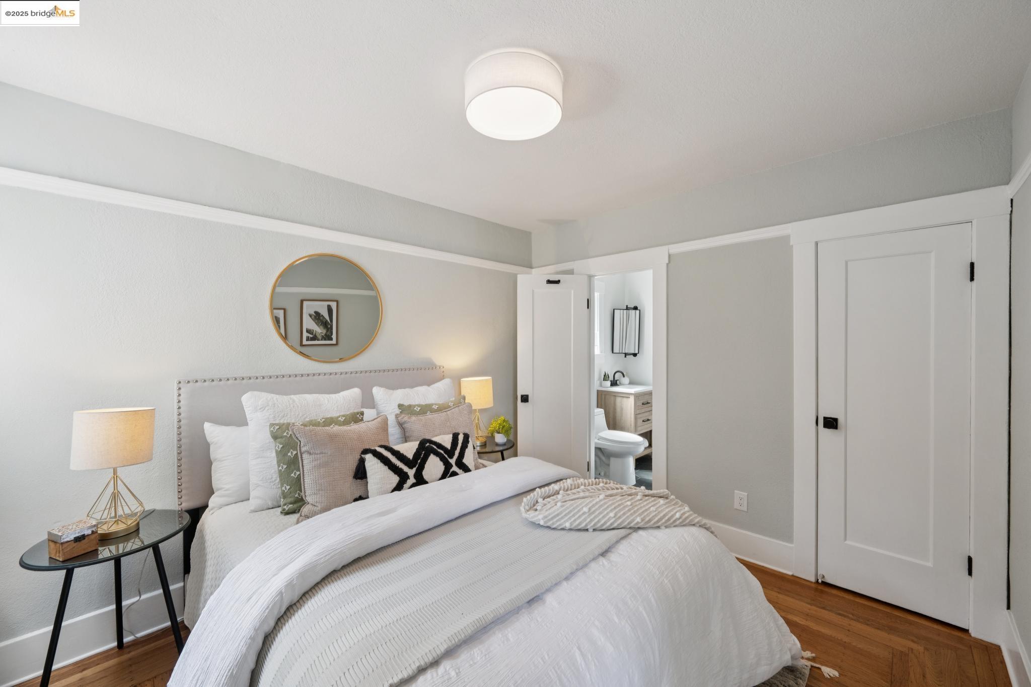 Detail Gallery Image 31 of 54 For 959 Kains Ave, Albany,  CA 94706 - 3 Beds | 3 Baths