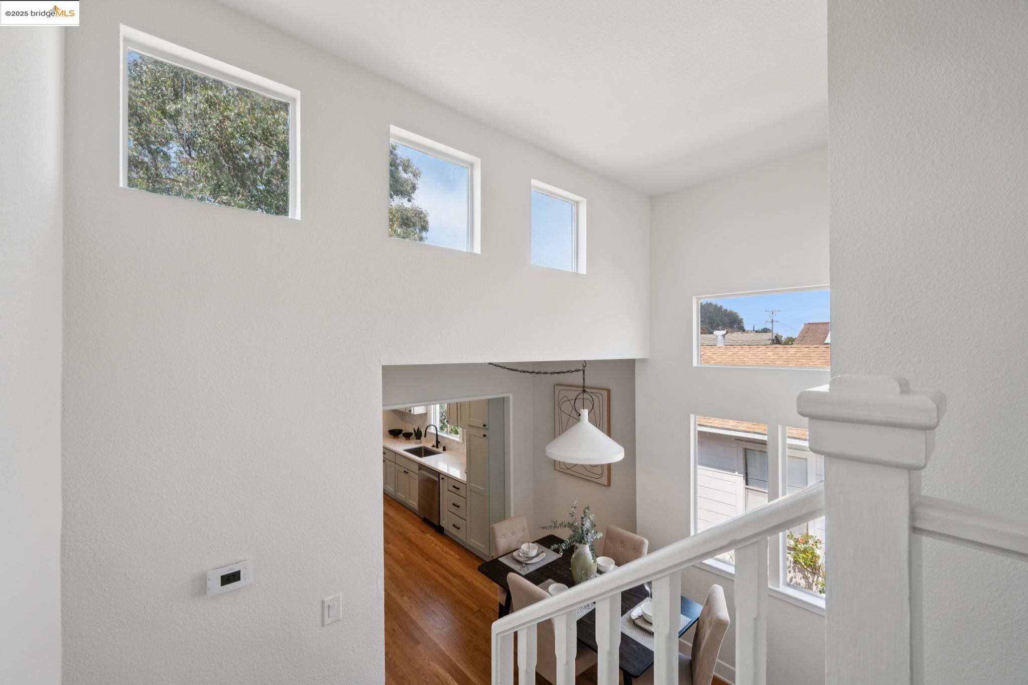 Detail Gallery Image 35 of 54 For 959 Kains Ave, Albany,  CA 94706 - 3 Beds | 3 Baths