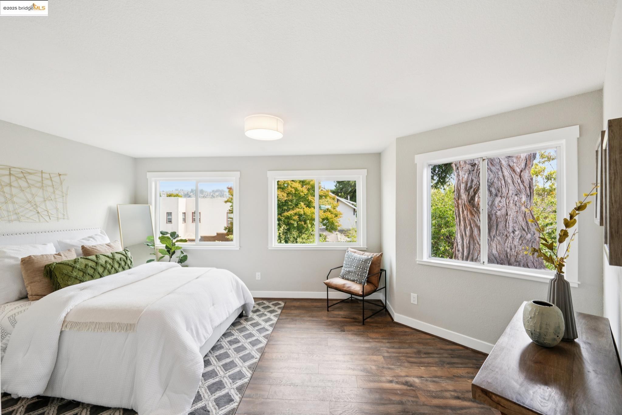 Detail Gallery Image 36 of 54 For 959 Kains Ave, Albany,  CA 94706 - 3 Beds | 3 Baths