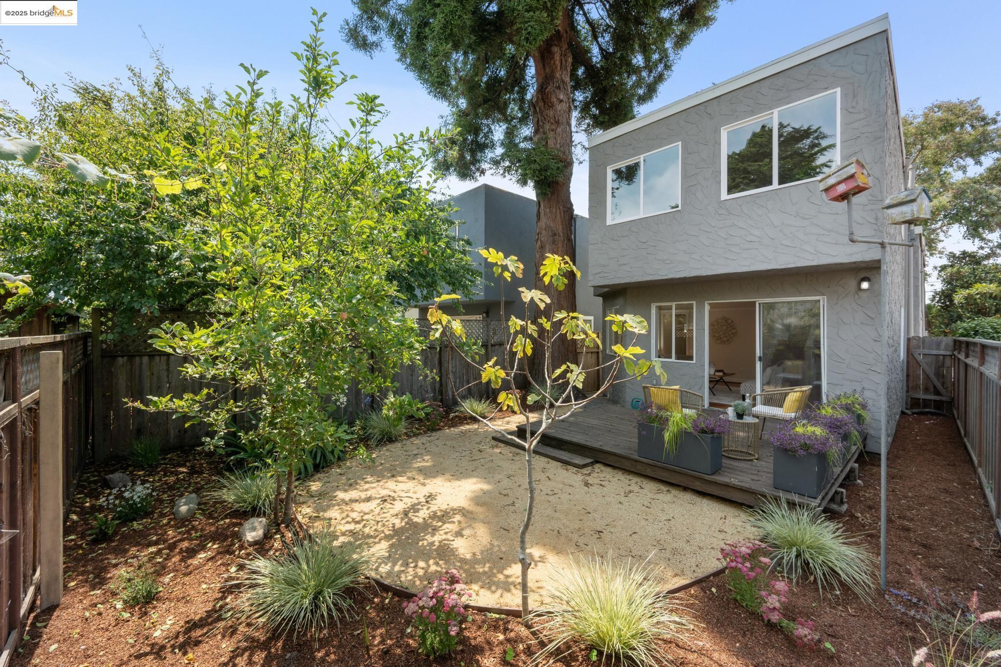 Detail Gallery Image 54 of 54 For 959 Kains Ave, Albany,  CA 94706 - 3 Beds | 3 Baths