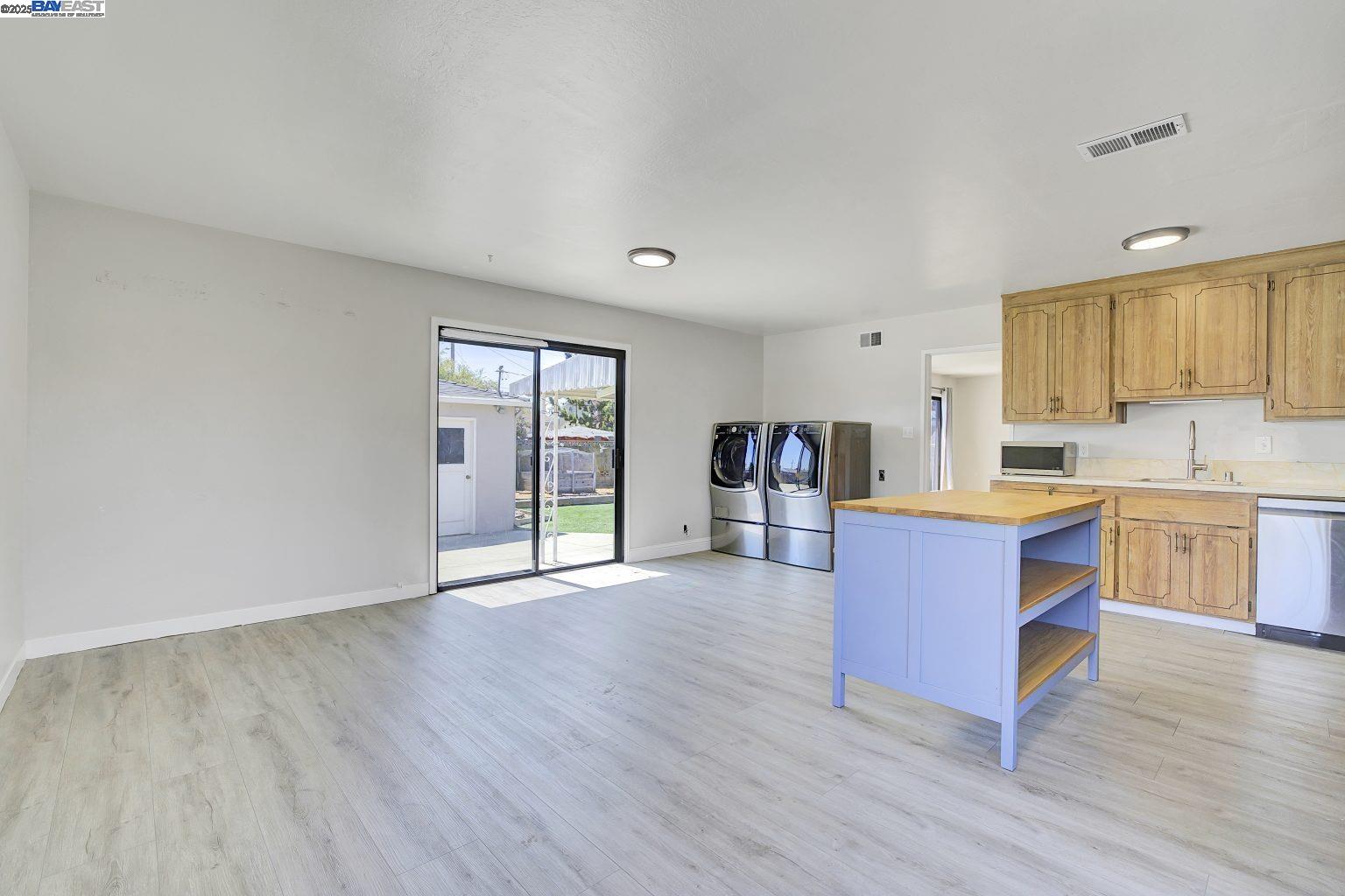 Detail Gallery Image 14 of 35 For 20009 Catalina Dr, Castro Valley,  CA 94546 - 3 Beds | 2 Baths