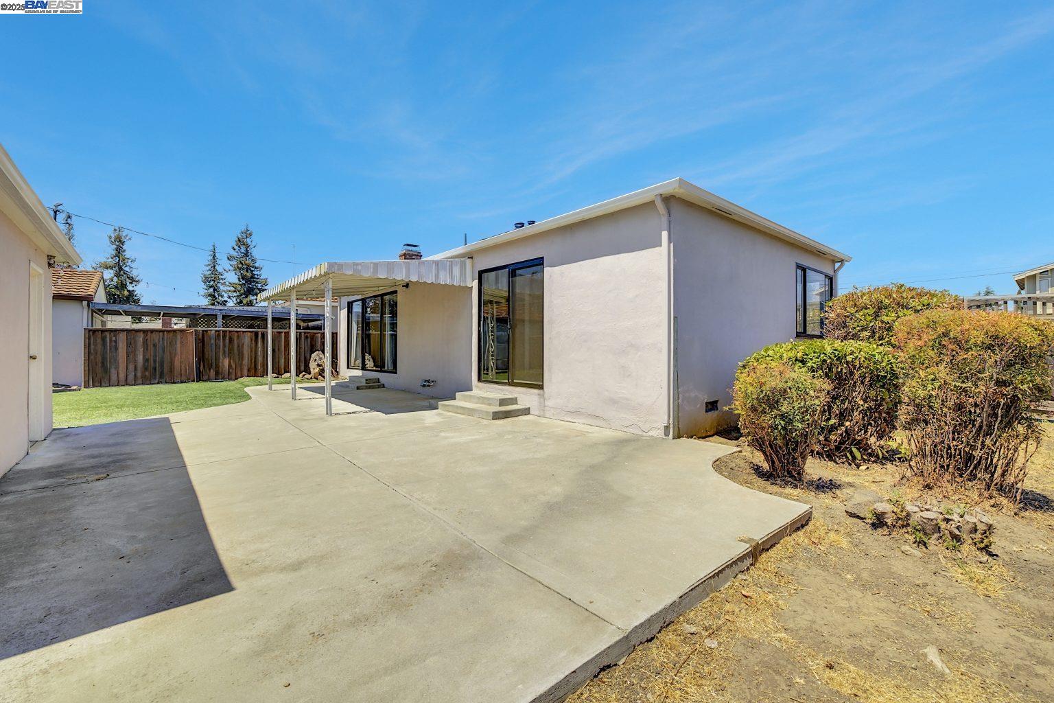 Detail Gallery Image 27 of 35 For 20009 Catalina Dr, Castro Valley,  CA 94546 - 3 Beds | 2 Baths
