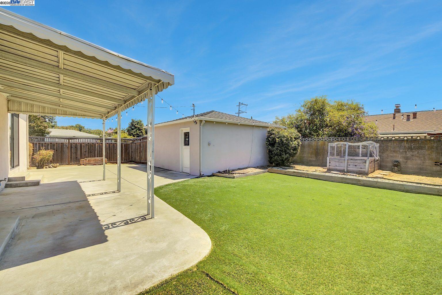 Detail Gallery Image 28 of 35 For 20009 Catalina Dr, Castro Valley,  CA 94546 - 3 Beds | 2 Baths