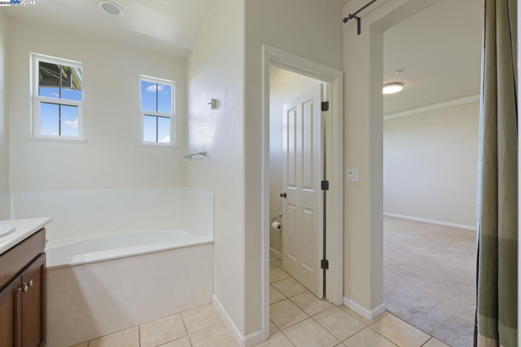 Photo #35: 41107956 Listing: Photo #35