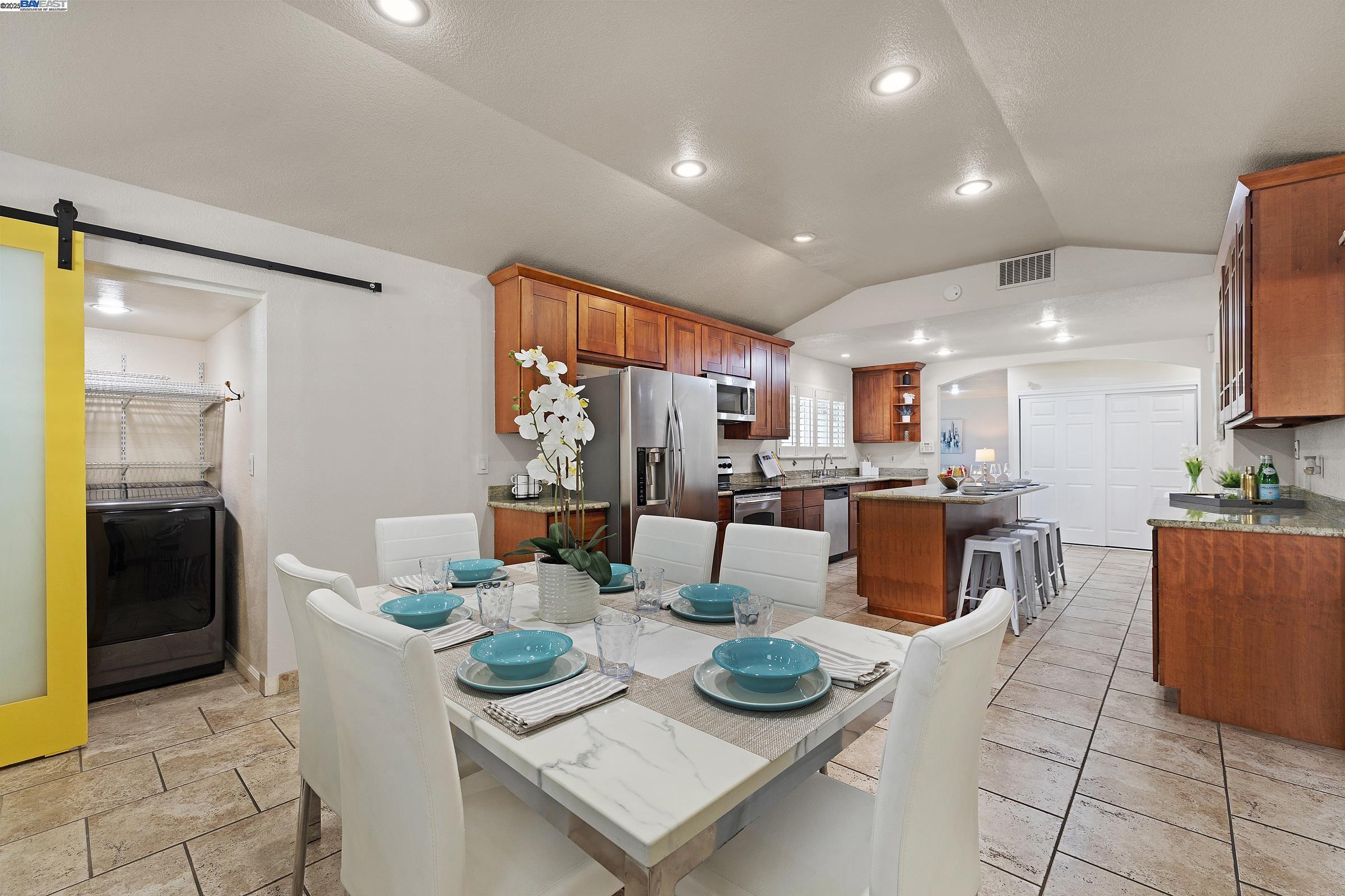Detail Gallery Image 17 of 55 For 4955 Swindon Pl, Newark,  CA 94560 - 4 Beds | 3 Baths