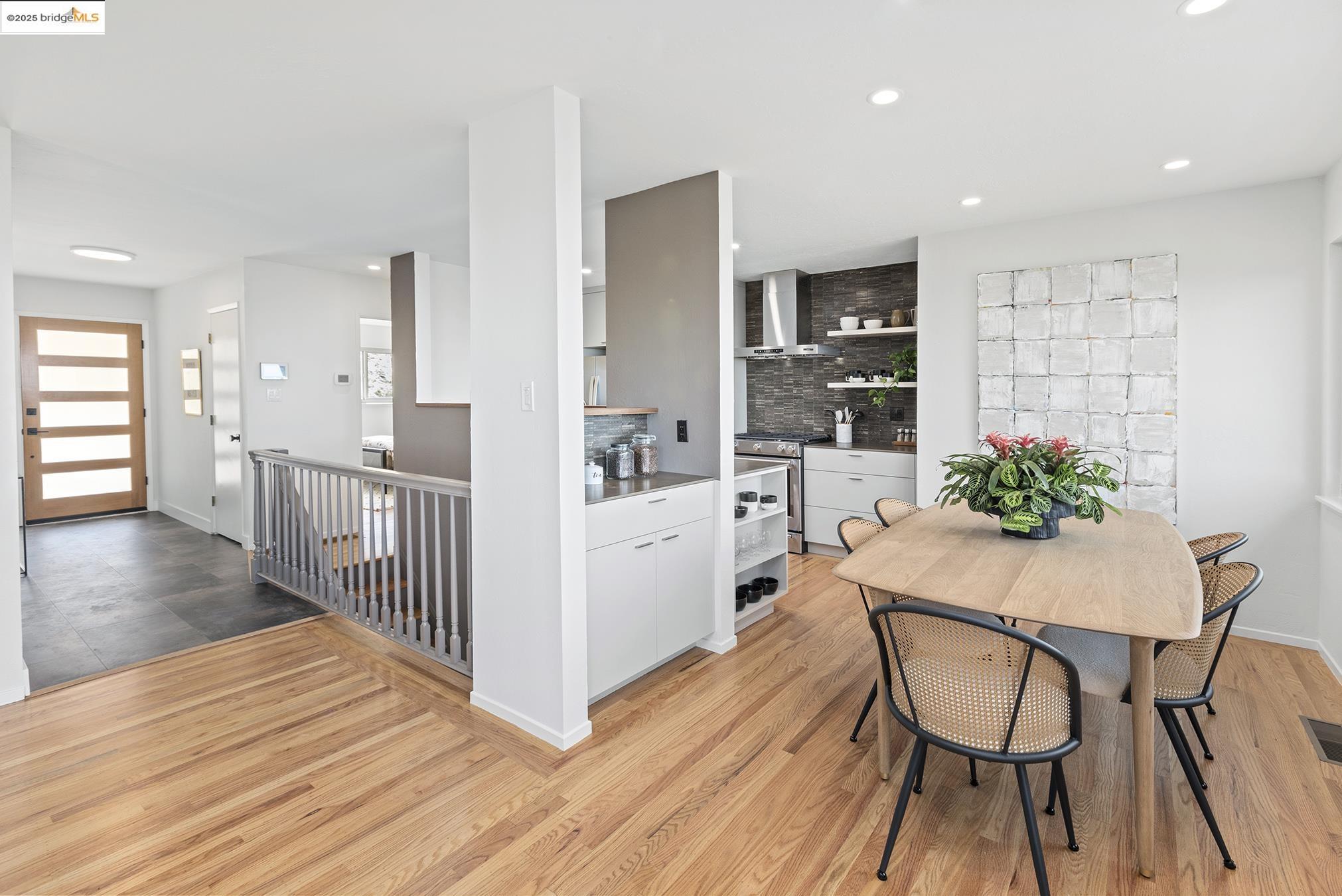 Detail Gallery Image 12 of 60 For 381 Crestmont Dr, Oakland,  CA 94619 - 4 Beds | 2/1 Baths
