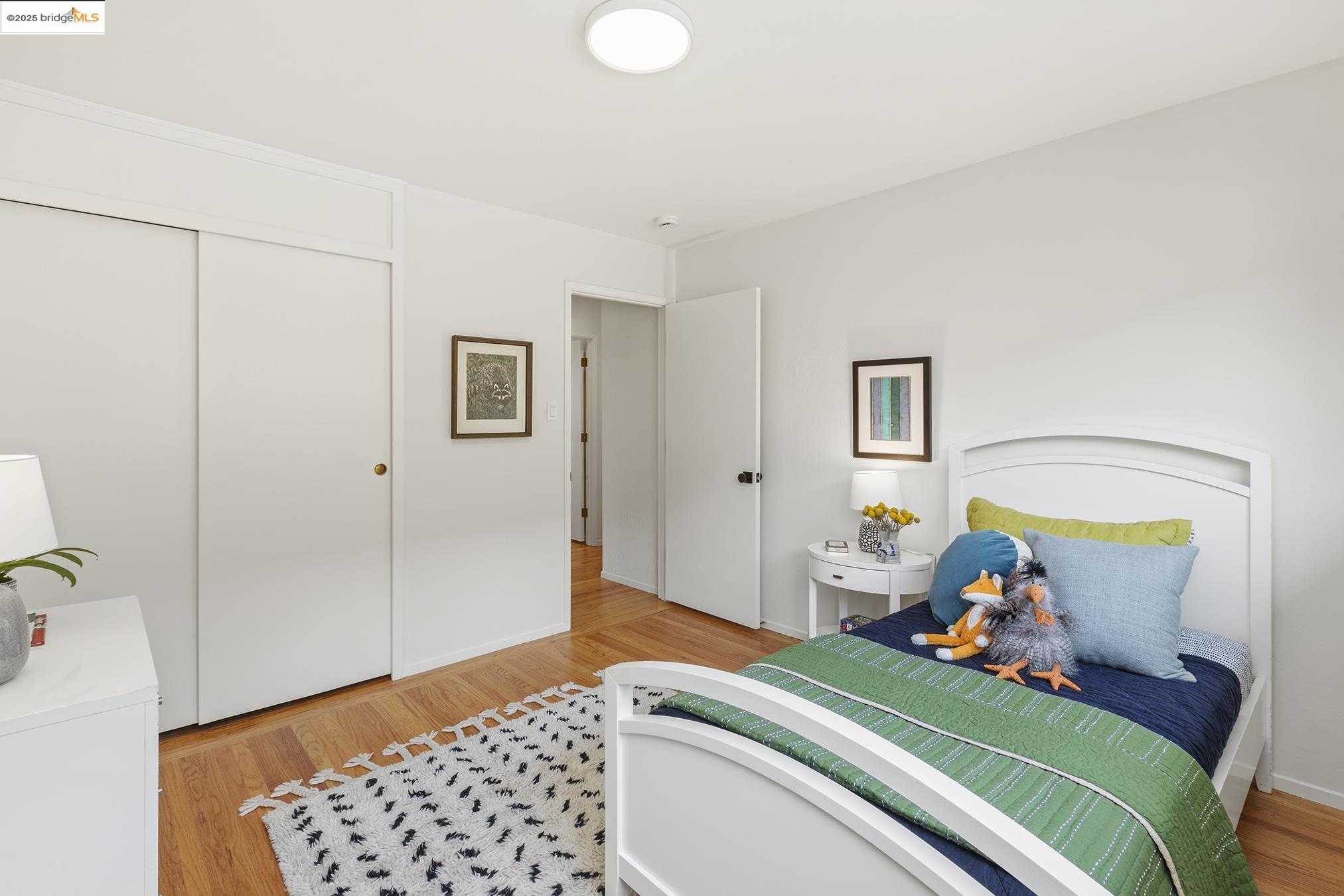Detail Gallery Image 23 of 60 For 381 Crestmont Dr, Oakland,  CA 94619 - 4 Beds | 2/1 Baths