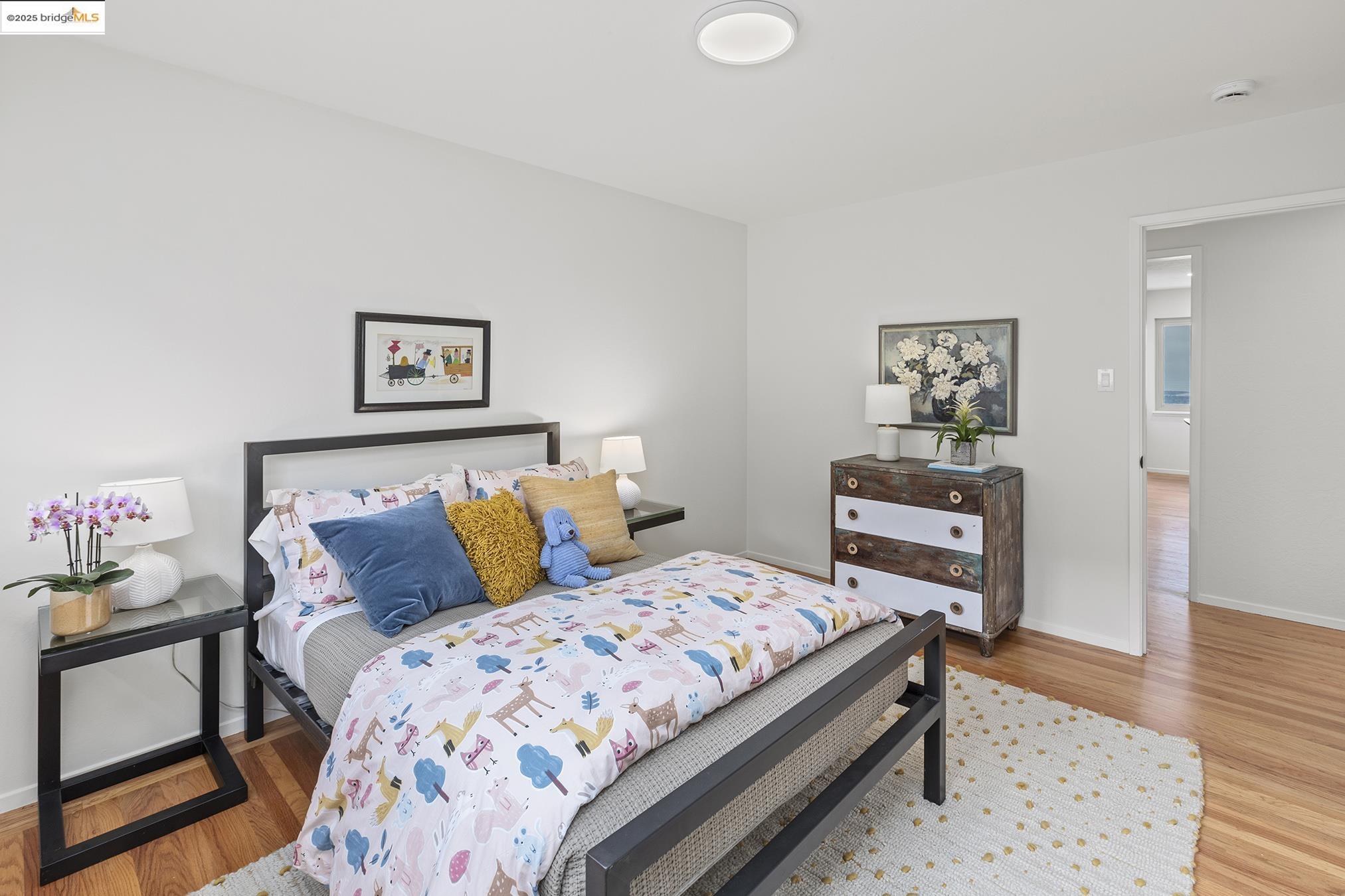 Detail Gallery Image 25 of 60 For 381 Crestmont Dr, Oakland,  CA 94619 - 4 Beds | 2/1 Baths