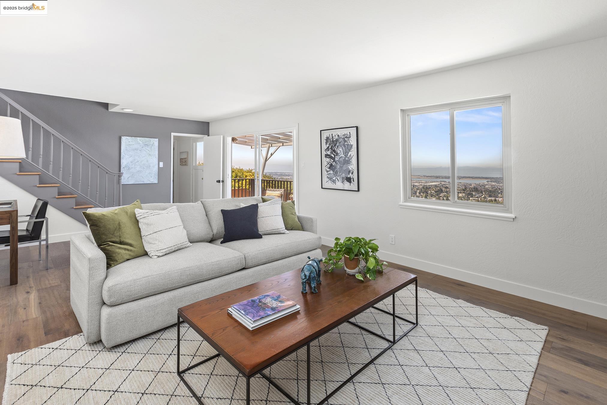 Detail Gallery Image 36 of 60 For 381 Crestmont Dr, Oakland,  CA 94619 - 4 Beds | 2/1 Baths