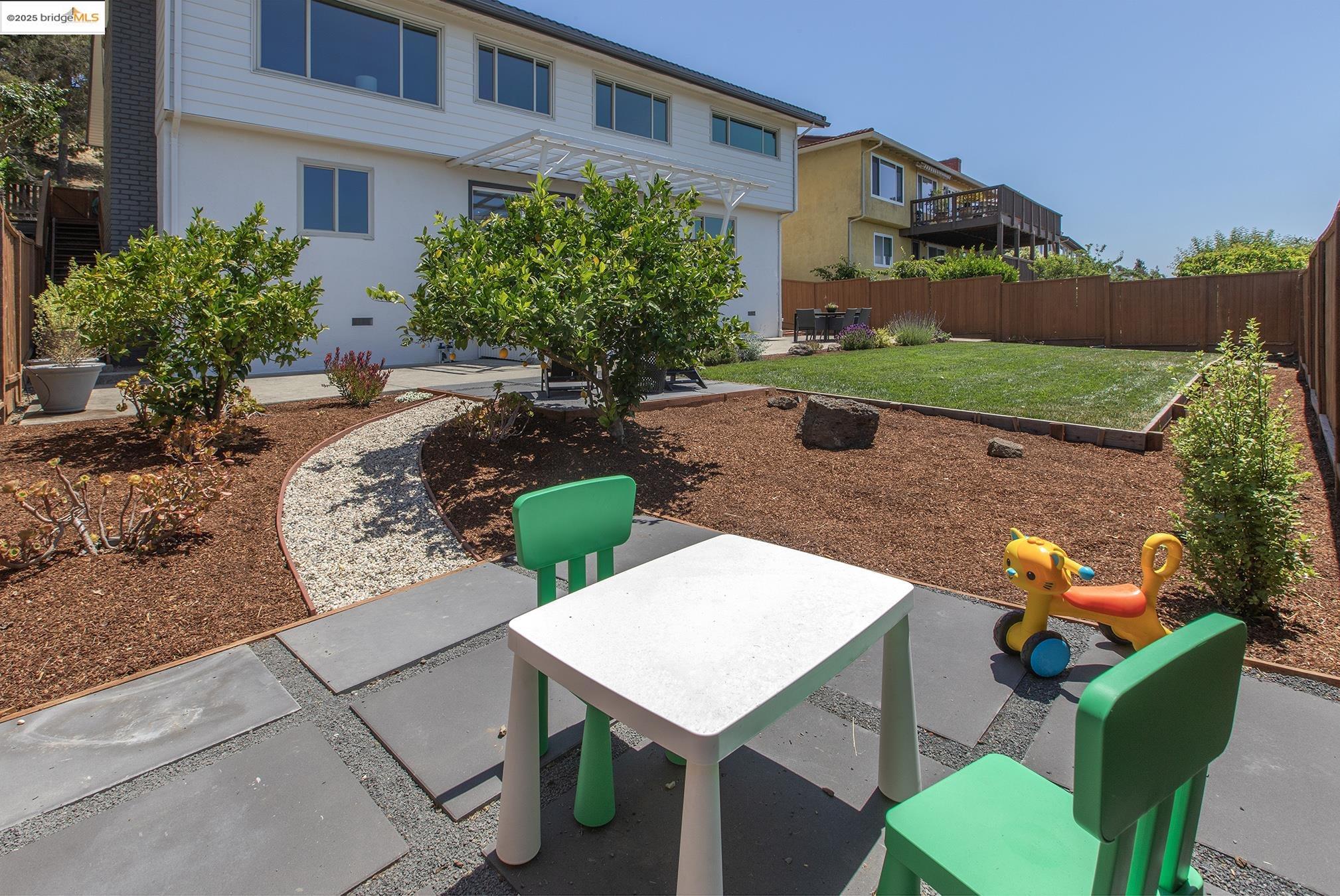 Detail Gallery Image 48 of 60 For 381 Crestmont Dr, Oakland,  CA 94619 - 4 Beds | 2/1 Baths
