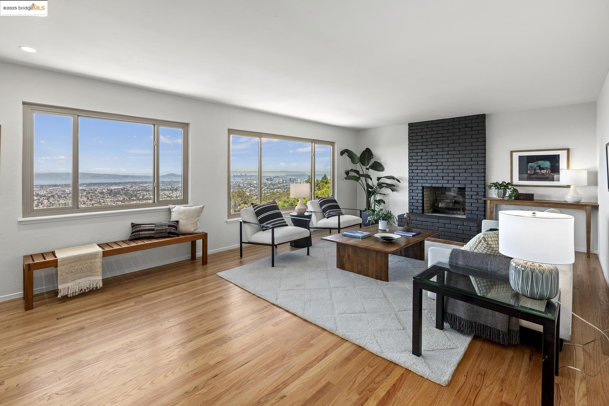 Detail Gallery Image 8 of 60 For 381 Crestmont Dr, Oakland,  CA 94619 - 4 Beds | 2/1 Baths