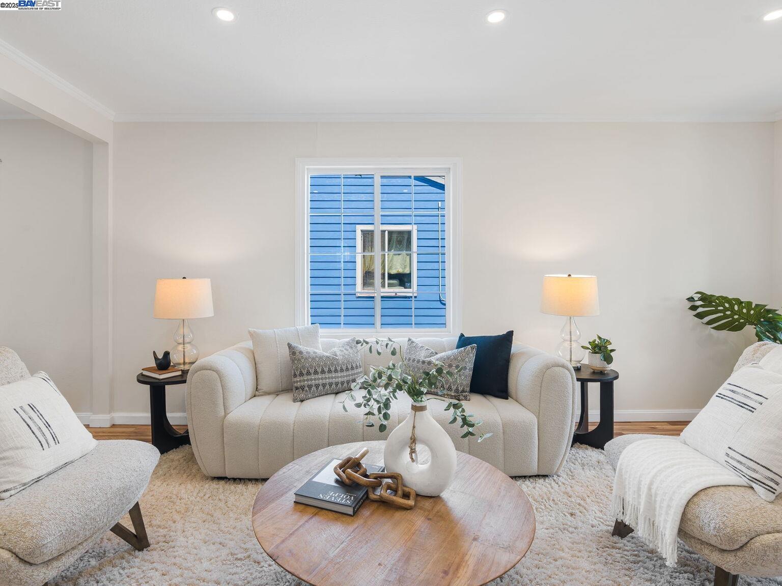 Detail Gallery Image 3 of 60 For 455 32nd St, Richmond,  CA 94804 - 3 Beds | 2 Baths