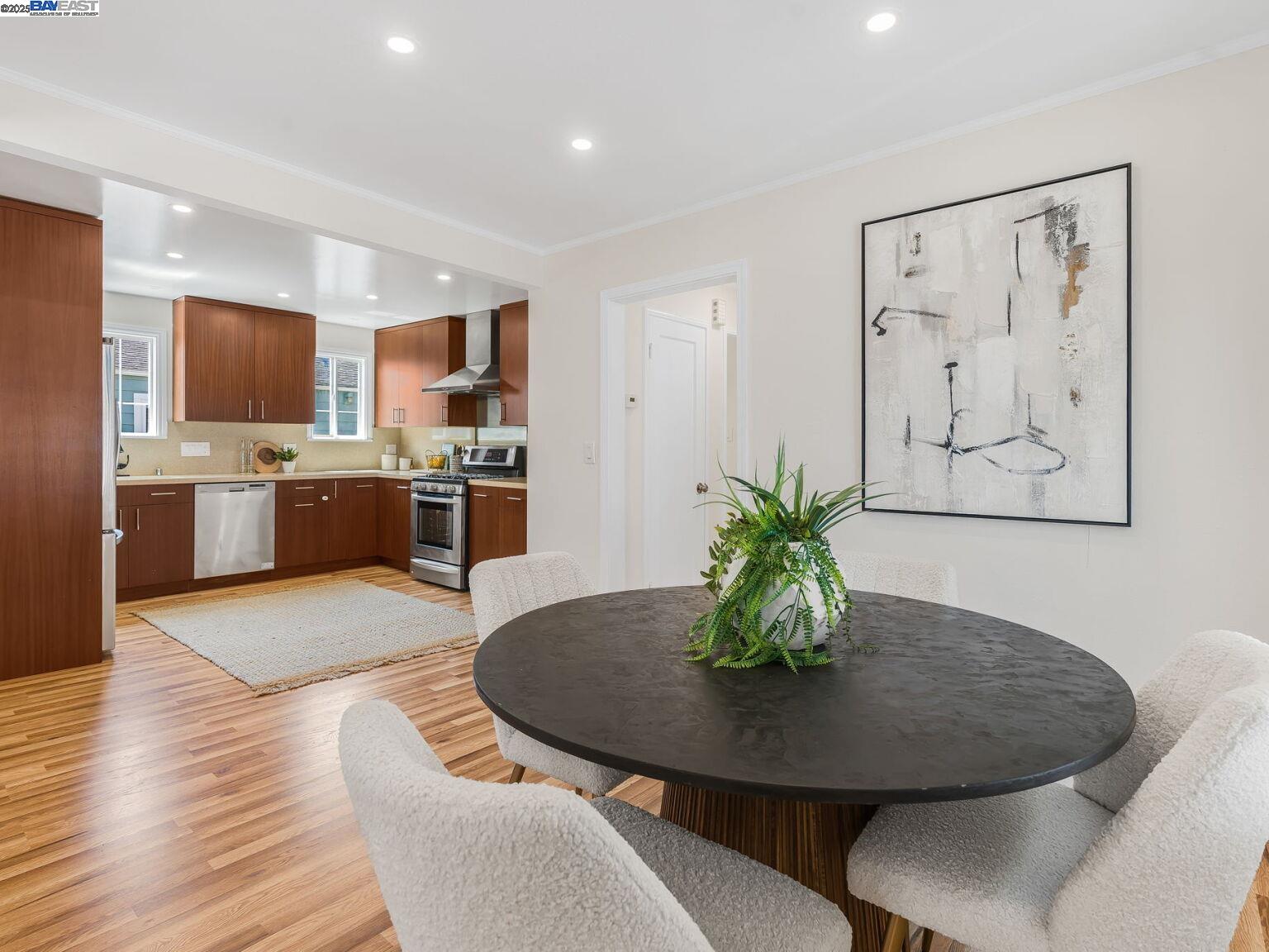 Detail Gallery Image 27 of 60 For 455 32nd St, Richmond,  CA 94804 - 3 Beds | 2 Baths