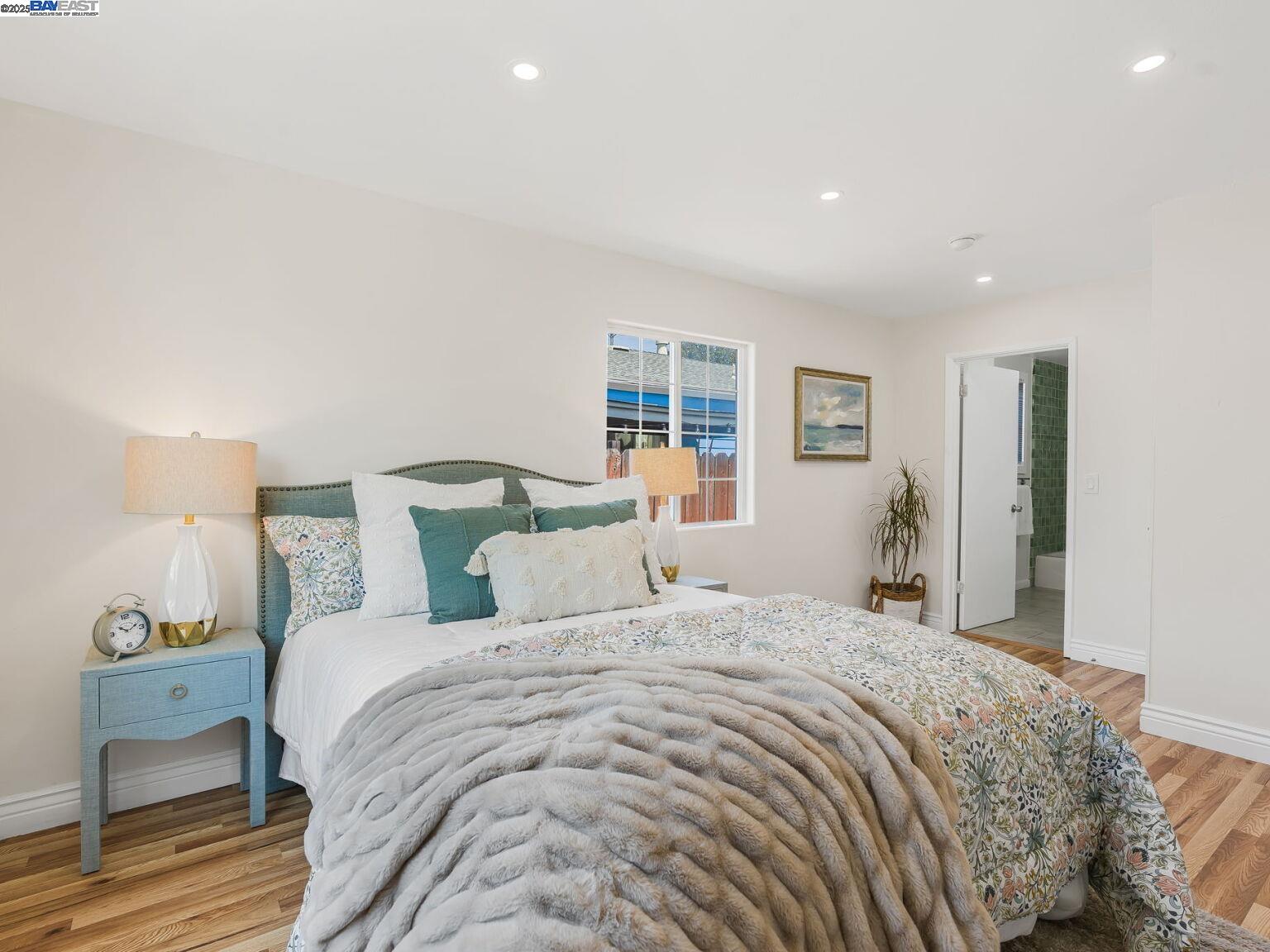 Detail Gallery Image 37 of 60 For 455 32nd St, Richmond,  CA 94804 - 3 Beds | 2 Baths