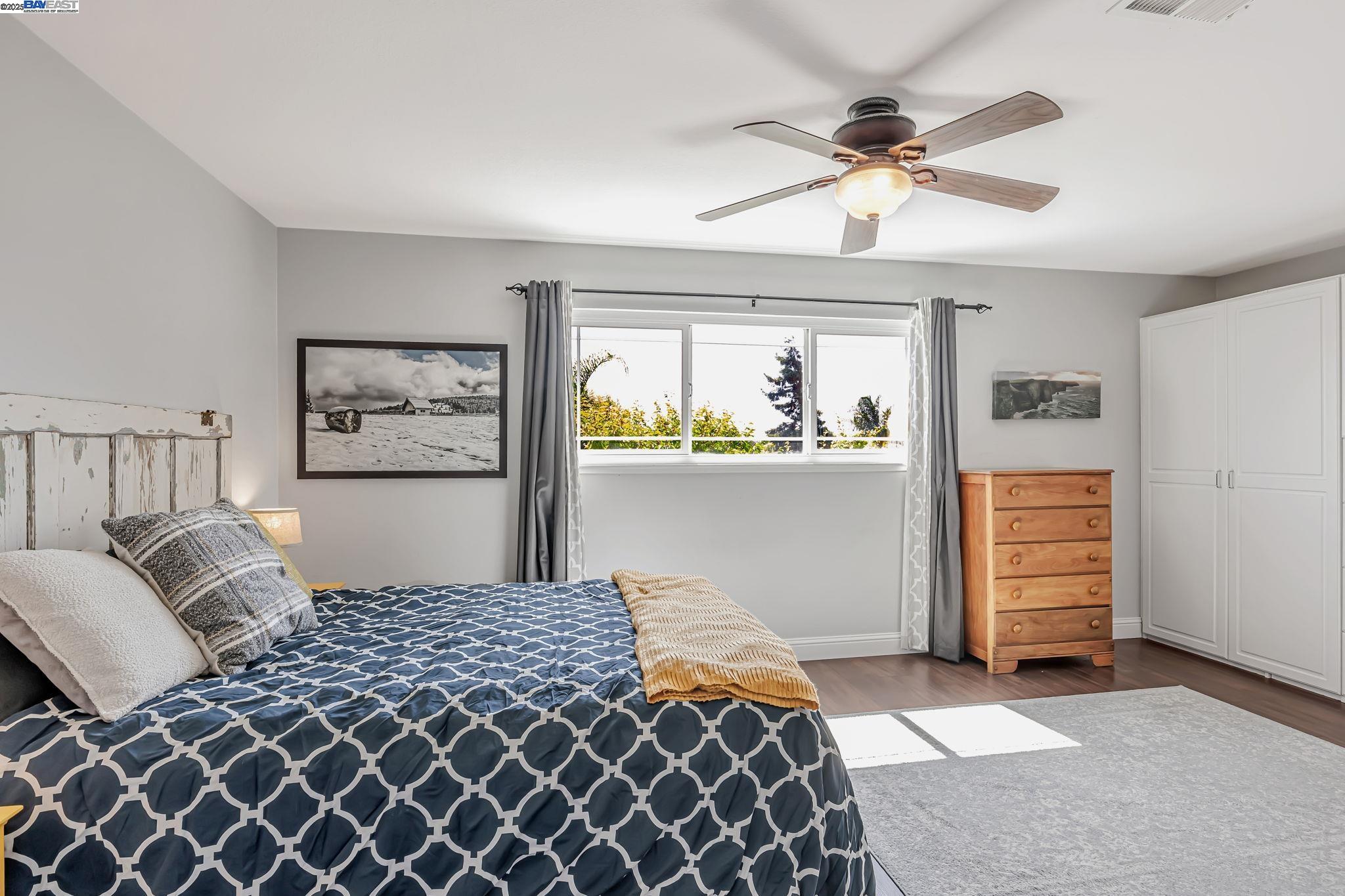 Detail Gallery Image 16 of 27 For 7765 Dublin Green Ct, Dublin,  CA 94568 - 4 Beds | 2/1 Baths