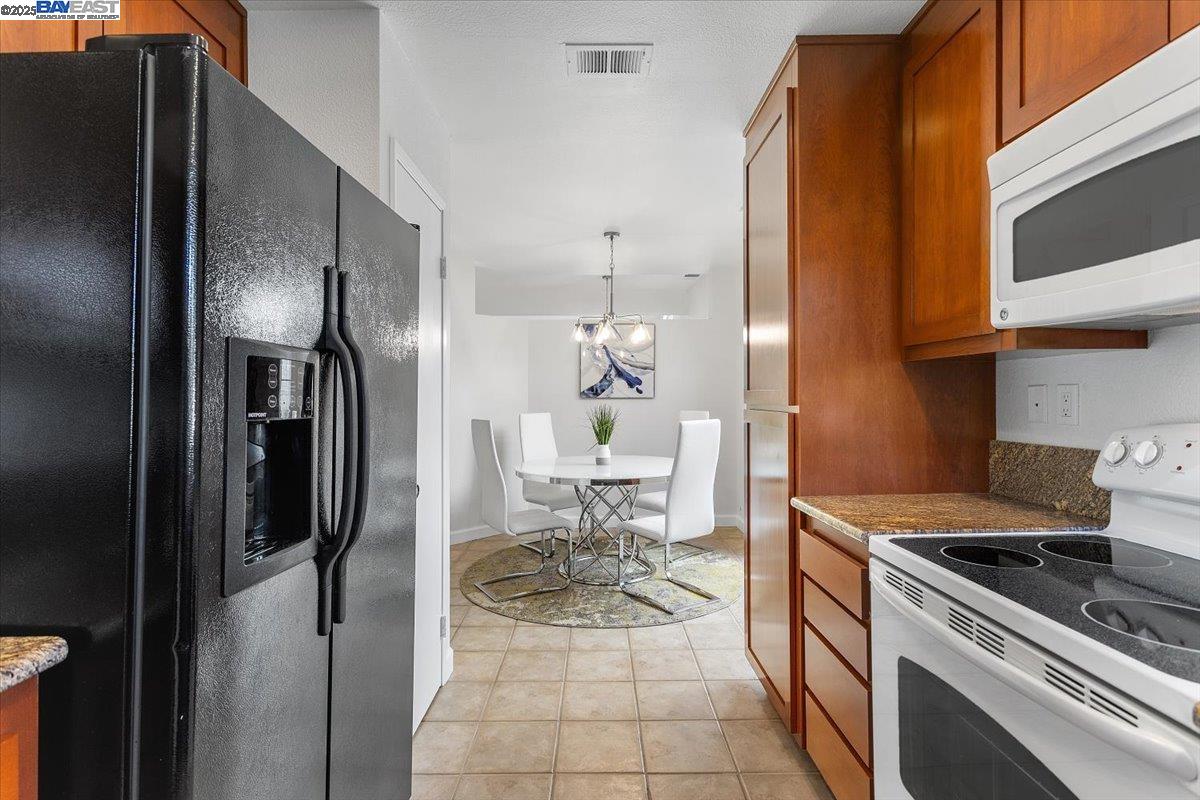 Detail Gallery Image 11 of 43 For 6477 Potrero Drive, Newark,  CA 94560 - 3 Beds | 2/1 Baths