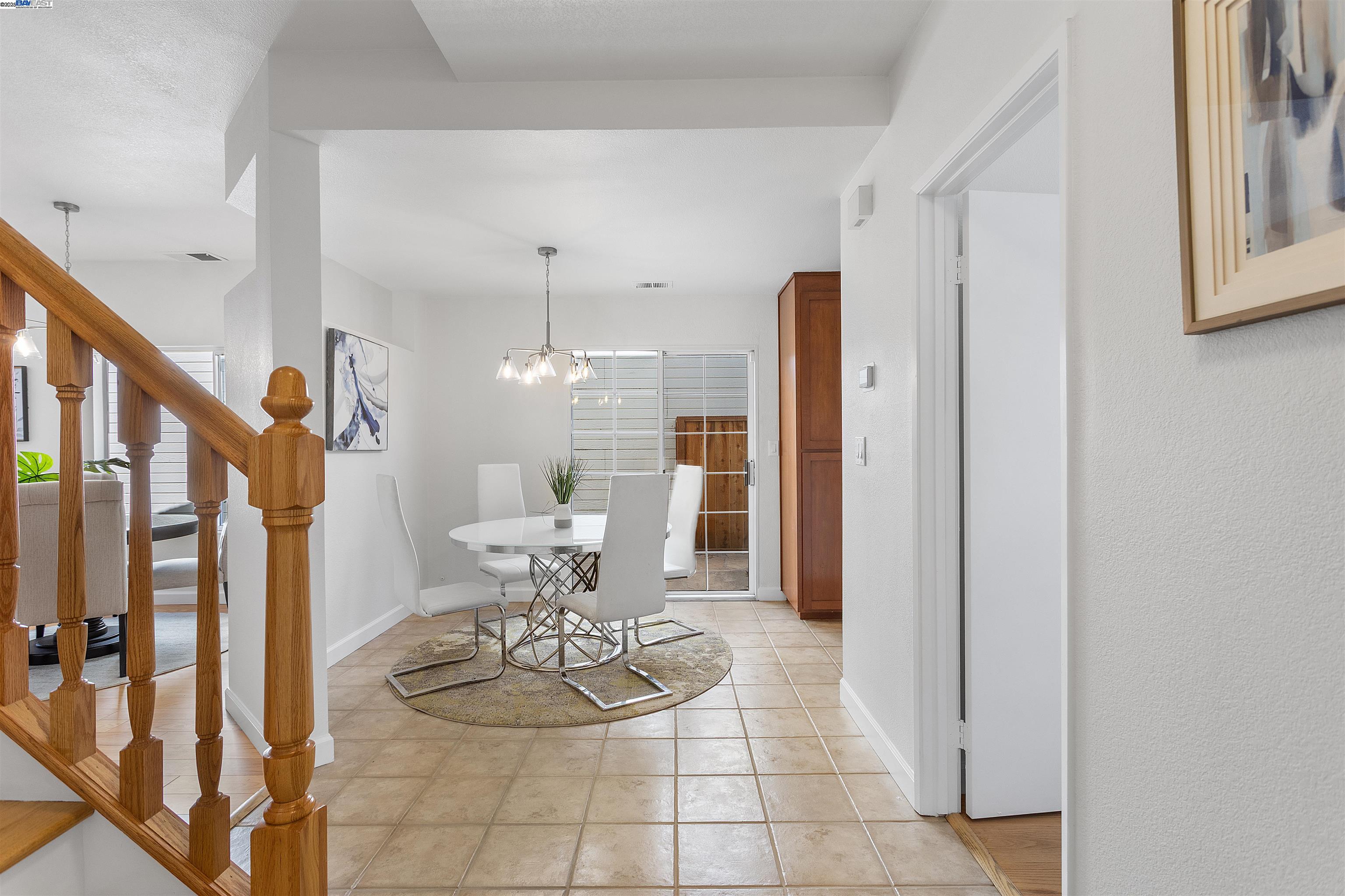 Detail Gallery Image 6 of 43 For 6477 Potrero Drive, Newark,  CA 94560 - 3 Beds | 2/1 Baths