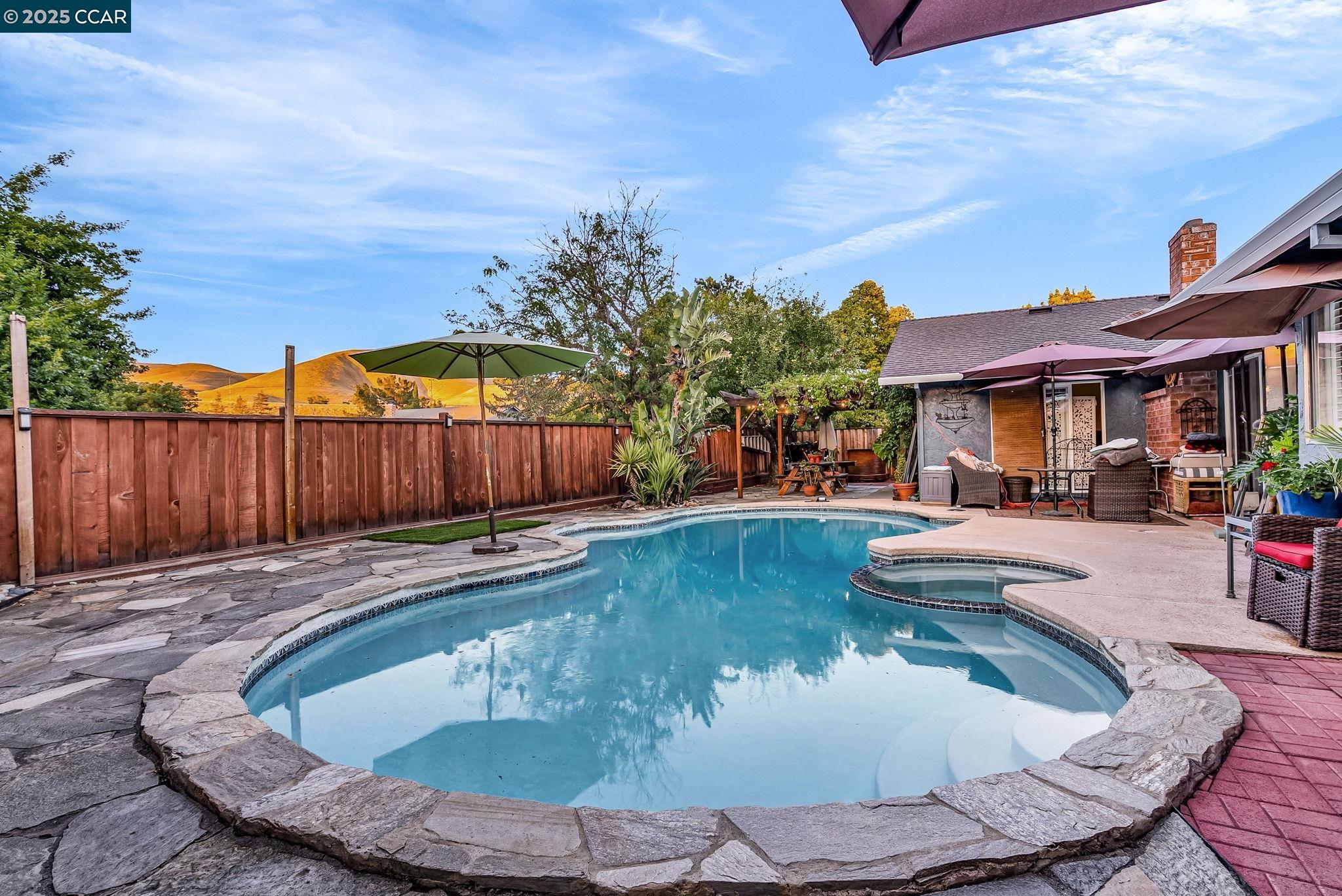 Detail Gallery Image 1 of 1 For 5465 Preston Ct, Concord,  CA 94521 - 4 Beds | 2 Baths
