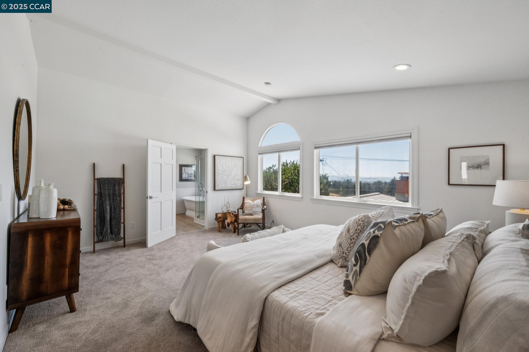 Detail Gallery Image 25 of 53 For 58 Buckeye Ave, Oakland,  CA 94618 - 4 Beds | 3 Baths