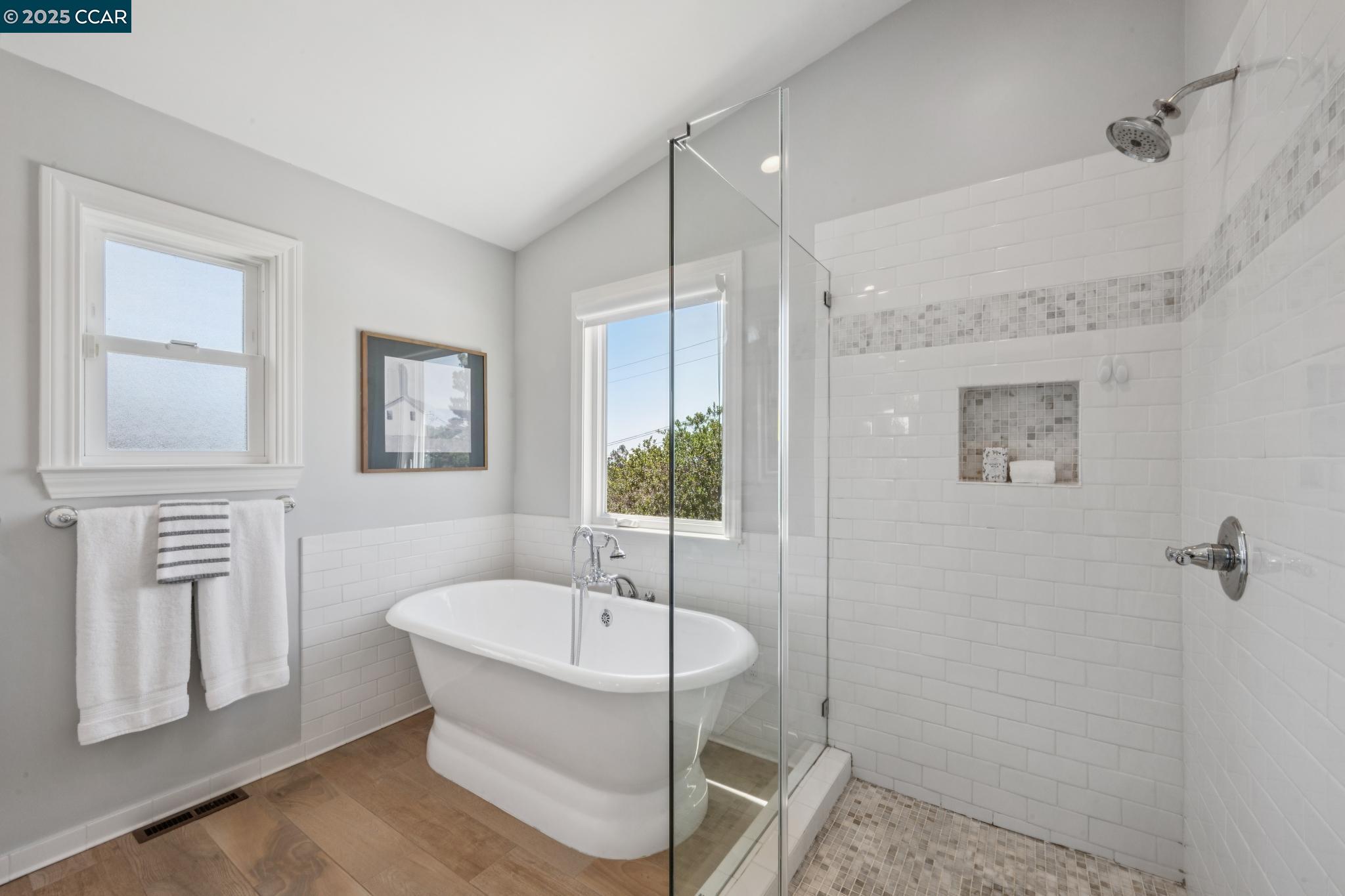 Detail Gallery Image 29 of 53 For 58 Buckeye Ave, Oakland,  CA 94618 - 4 Beds | 3 Baths