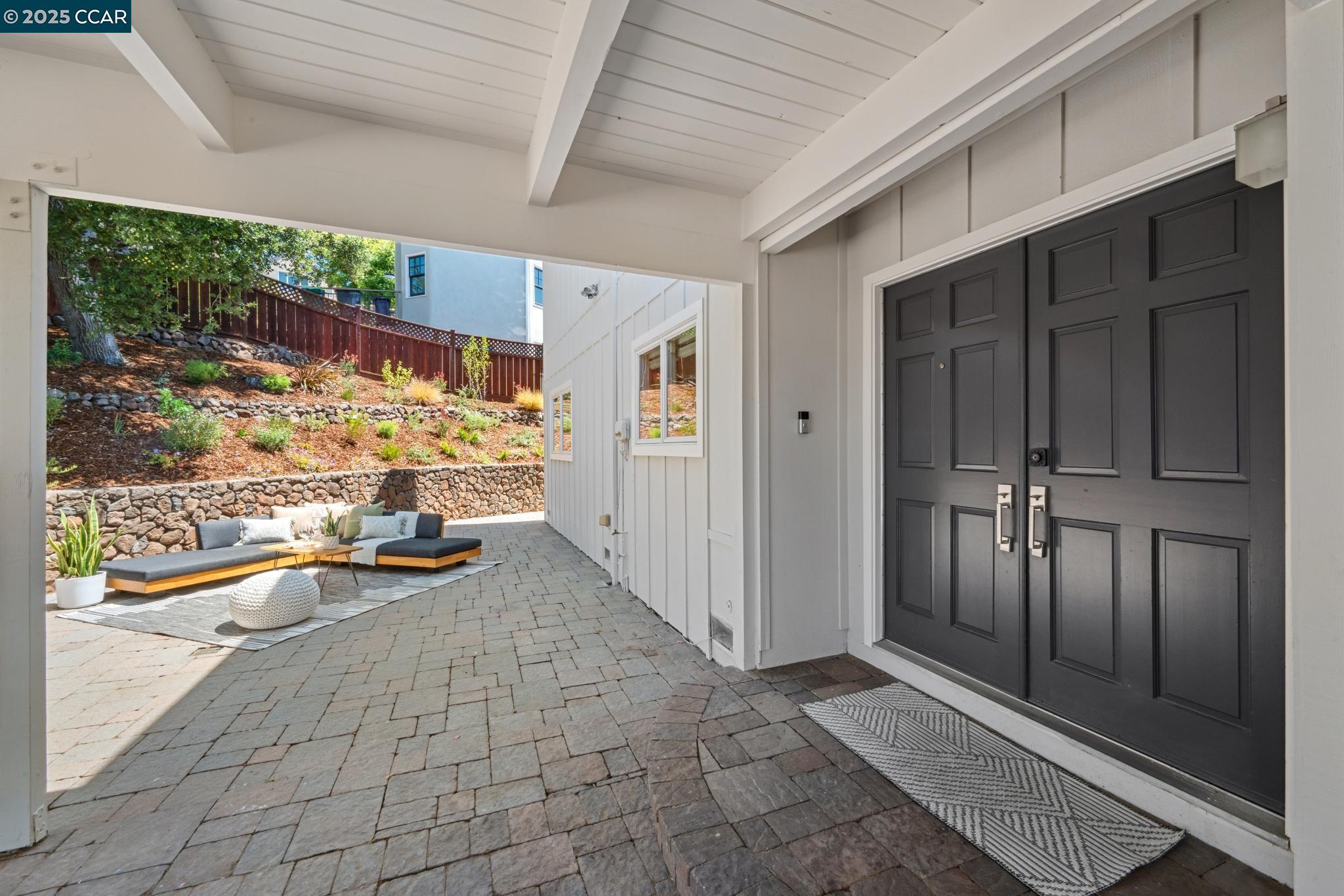 Detail Gallery Image 37 of 53 For 58 Buckeye Ave, Oakland,  CA 94618 - 4 Beds | 3 Baths